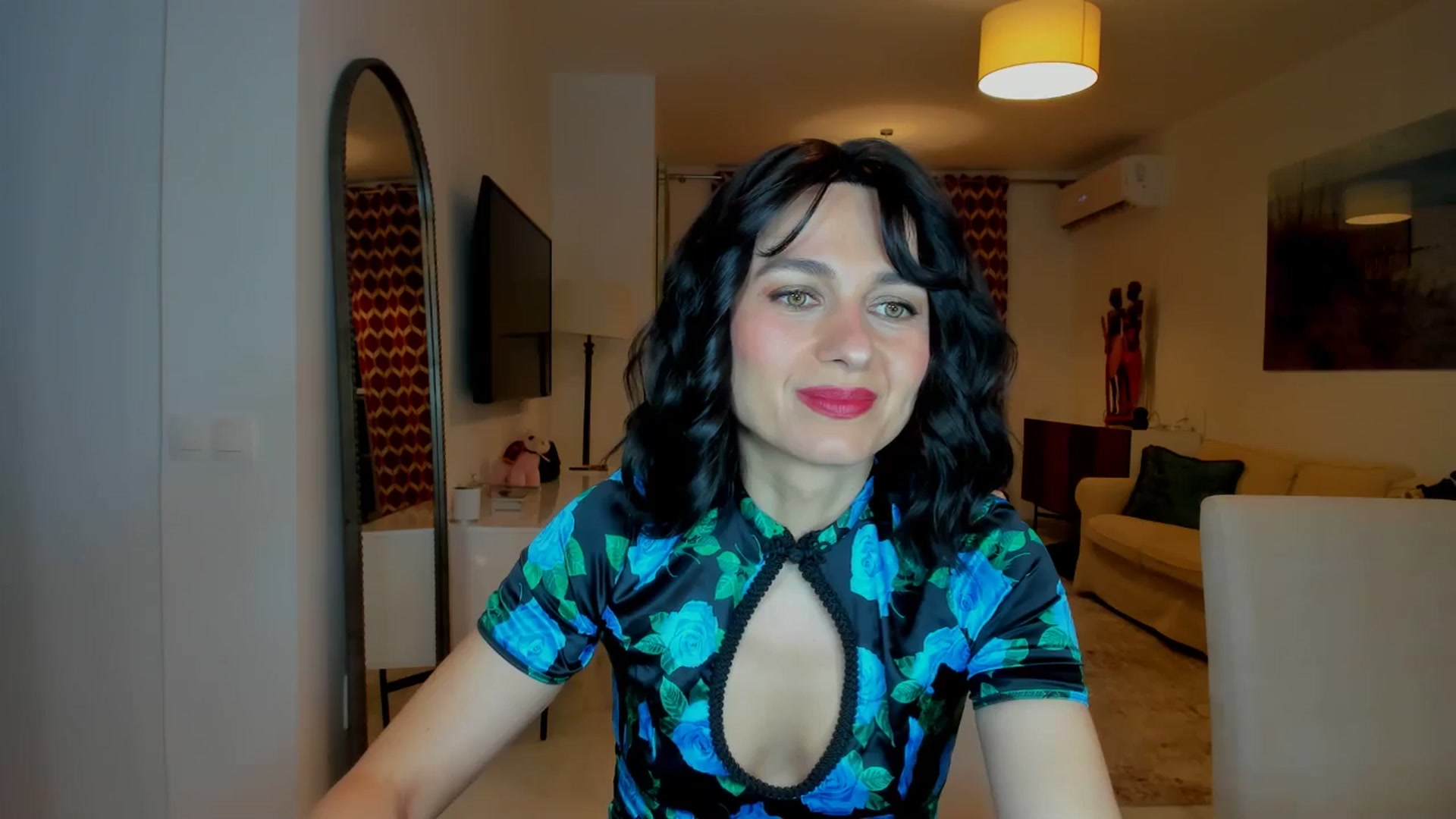 Gallery image thumbnail from KateMirage's myfreecams stream on, 01/08/2026, 23:41 image 19 of 20