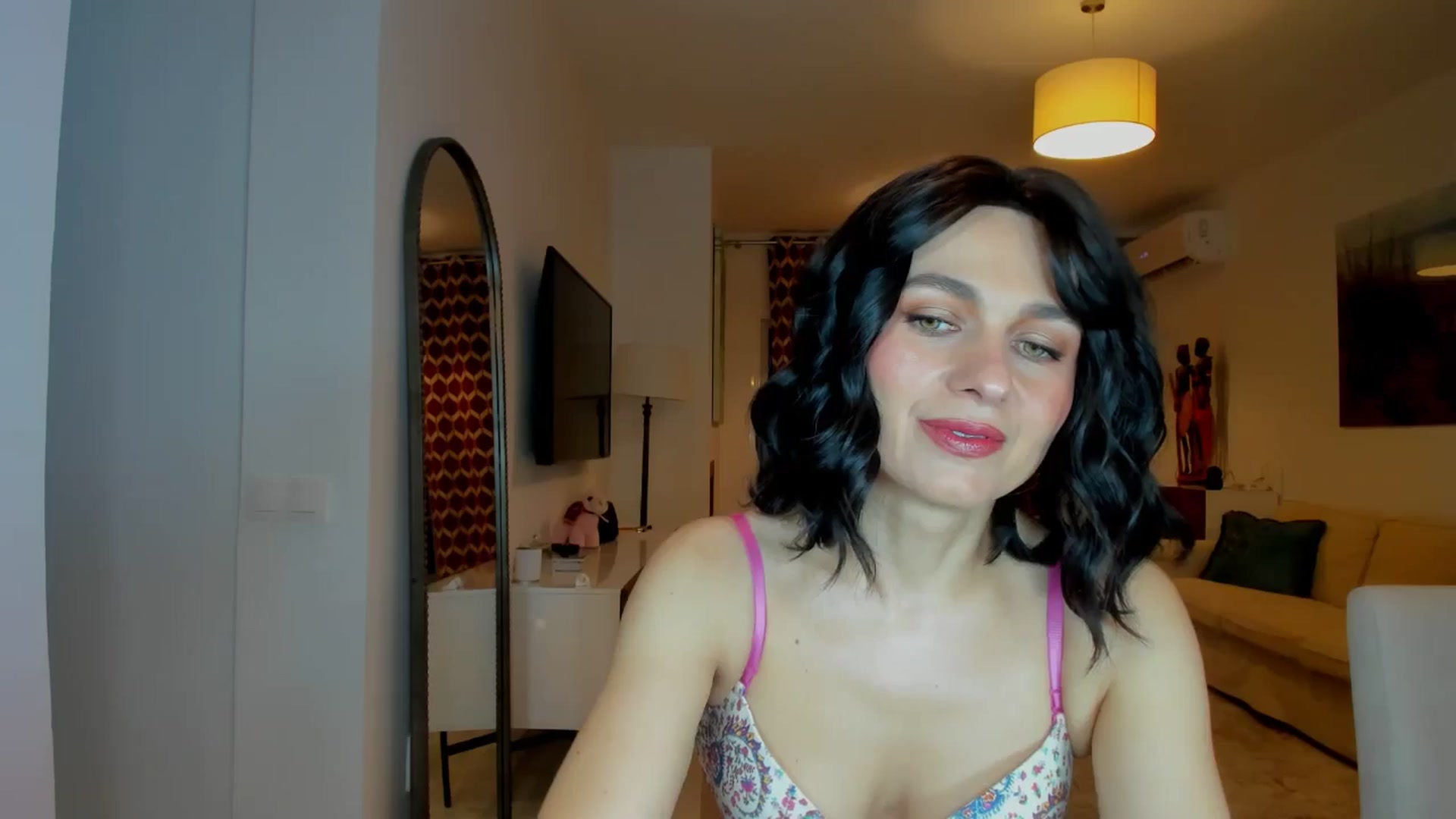 Gallery image thumbnail from KateMirage's myfreecams stream on, 01/09/2026, 21:23 image 2 of 20