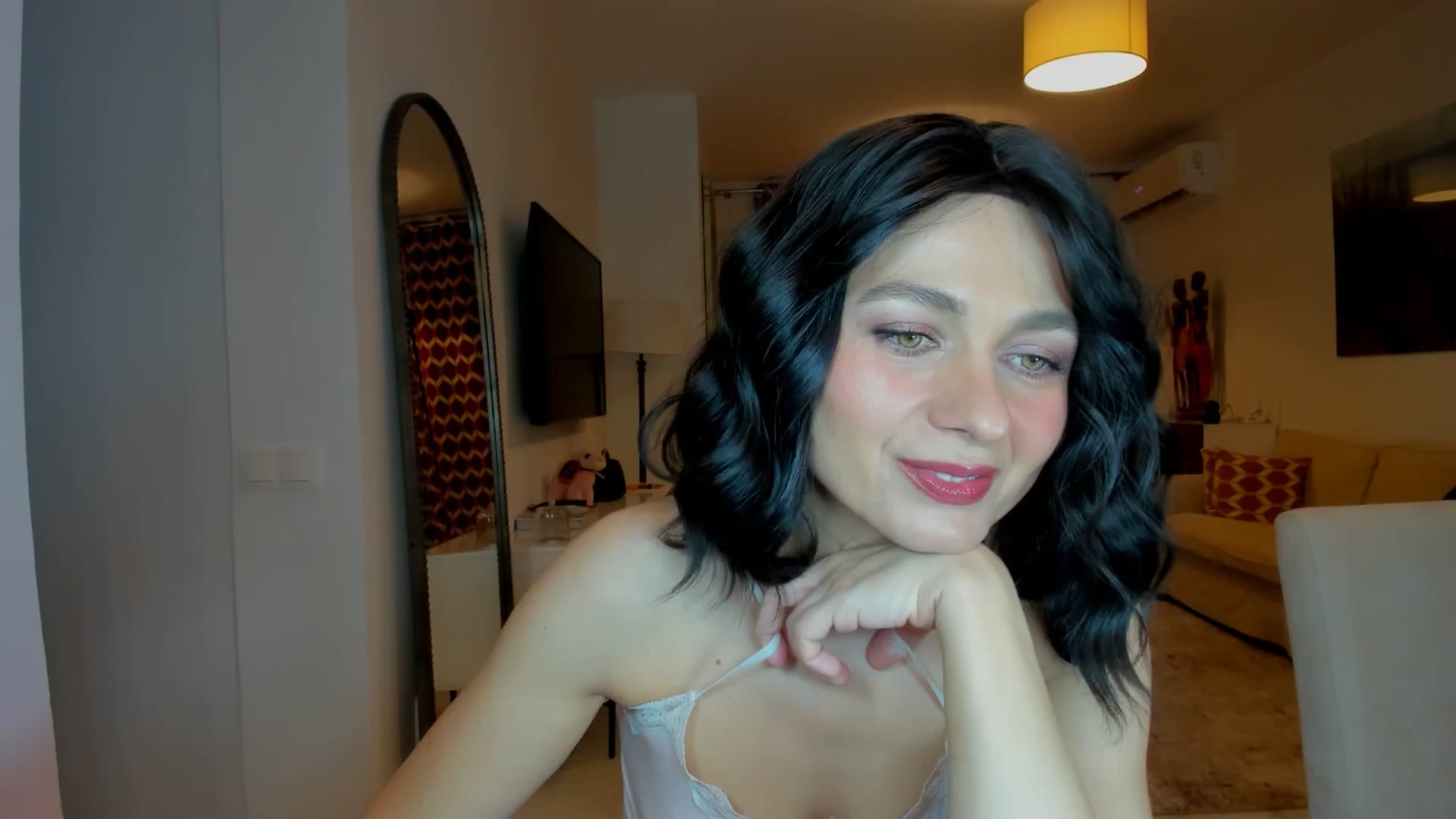 Gallery image thumbnail from KateMirage's myfreecams stream on, 01/20/2026, 21:09 image 12 of 20