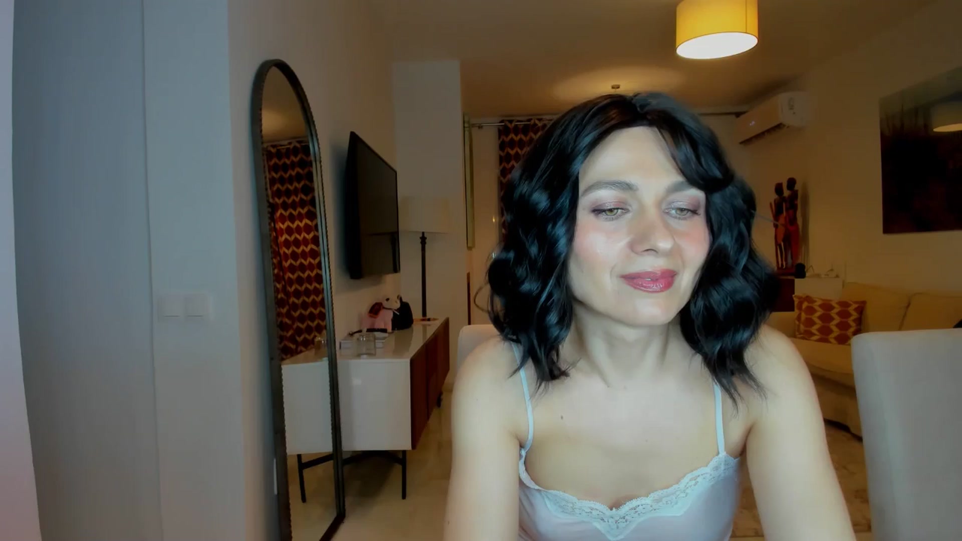 Gallery image thumbnail from KateMirage's myfreecams stream on, 01/21/2026, 24:01 image 1 of 20