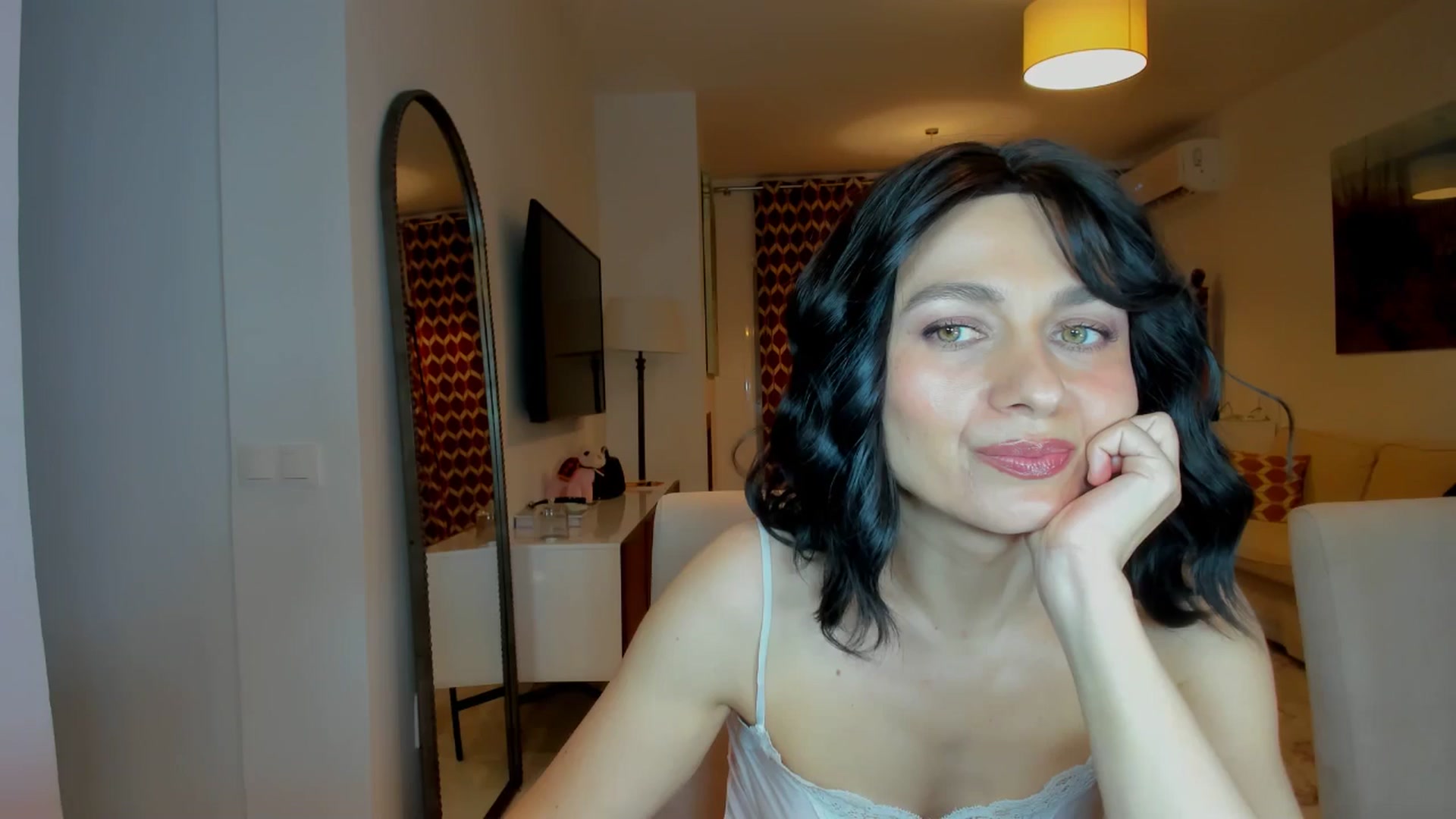 Gallery image thumbnail from KateMirage's myfreecams stream on, 01/21/2026, 24:01 image 19 of 20