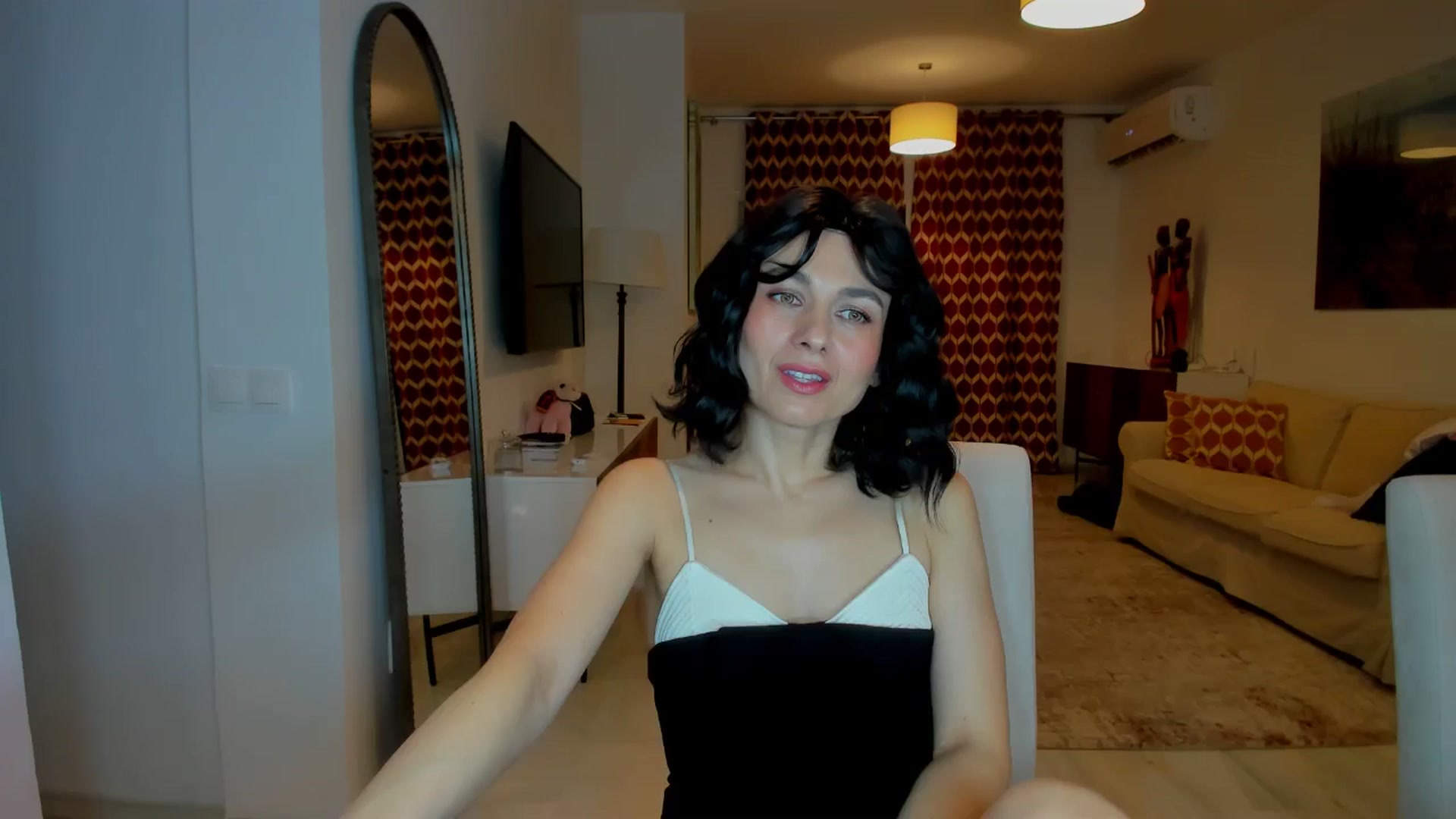 Gallery image thumbnail from KateMirage's myfreecams stream on, 01/26/2026, 21:39 image 17 of 20