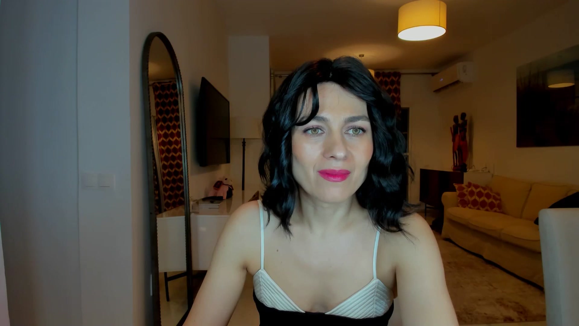 Gallery image thumbnail from KateMirage's myfreecams stream on, 02/01/2026, 21:51 image 19 of 20