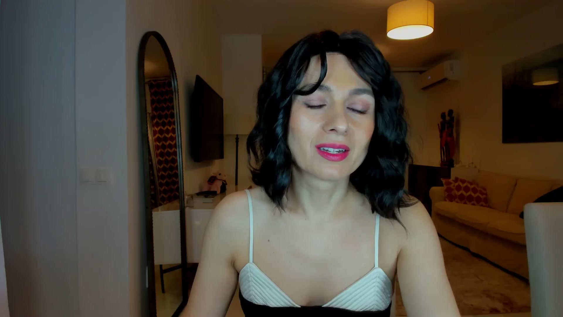 Gallery image thumbnail from KateMirage's myfreecams stream on, 02/01/2026, 21:51 image 16 of 20