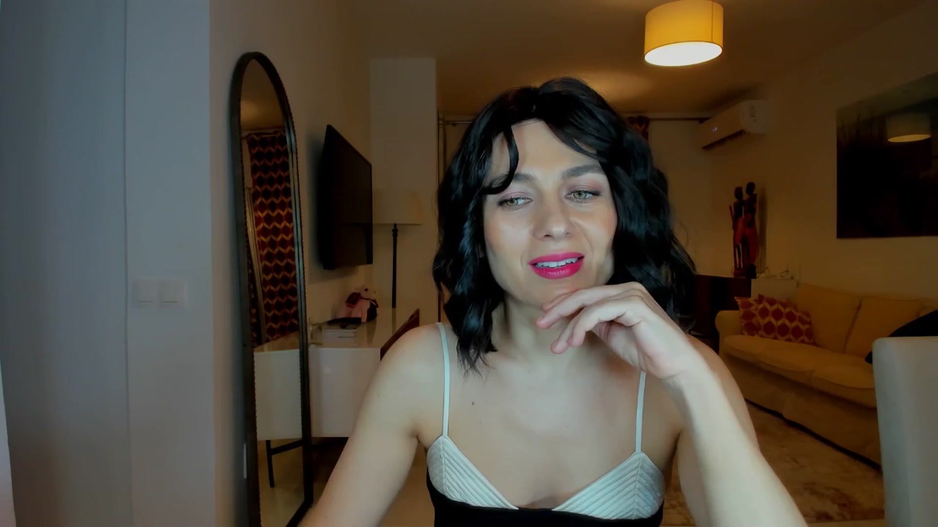 Gallery image thumbnail from KateMirage's myfreecams stream on, 02/01/2026, 21:51 image 17 of 20