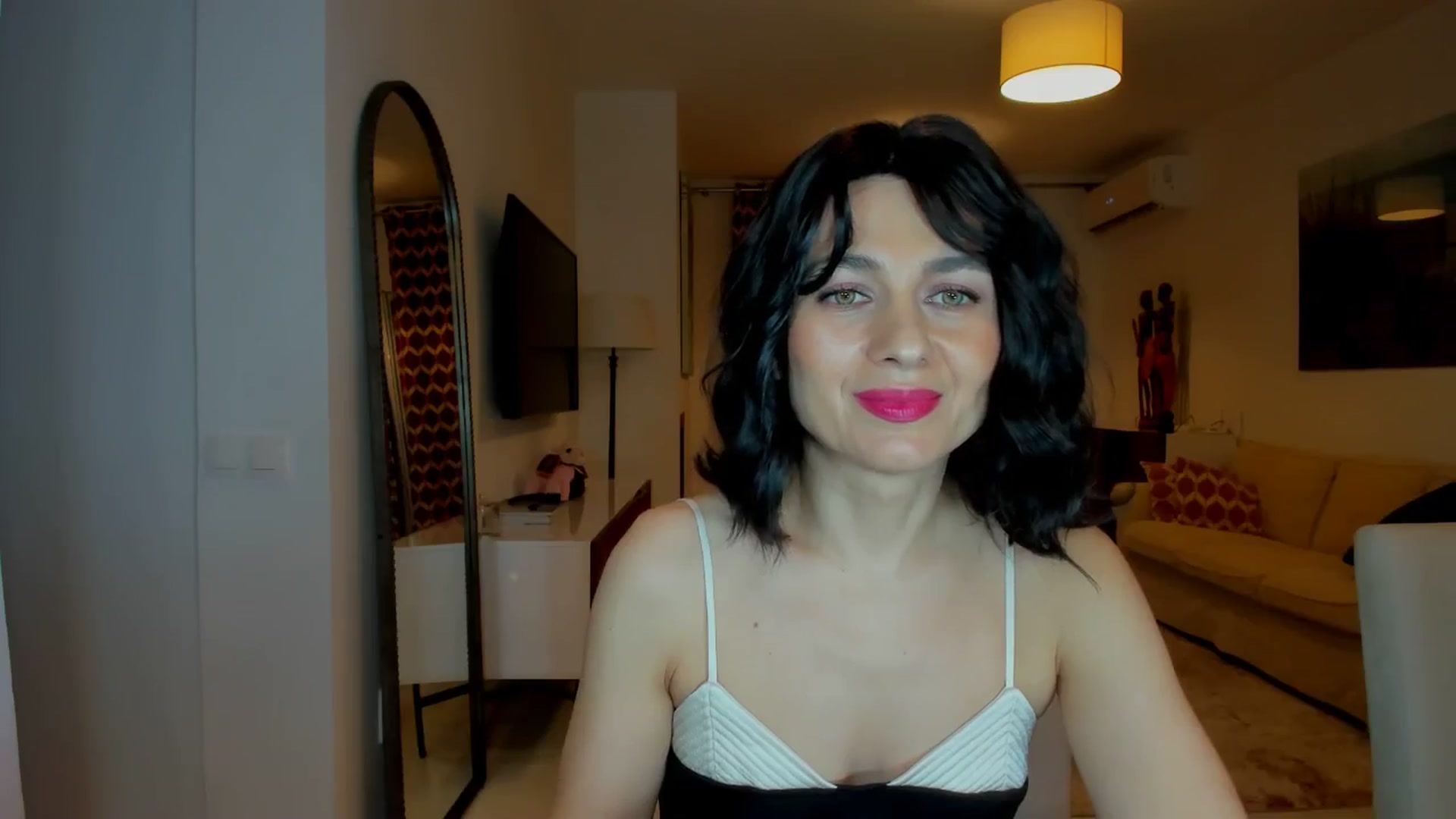 Gallery image thumbnail from KateMirage's myfreecams stream on, 02/01/2026, 21:51 image 14 of 20