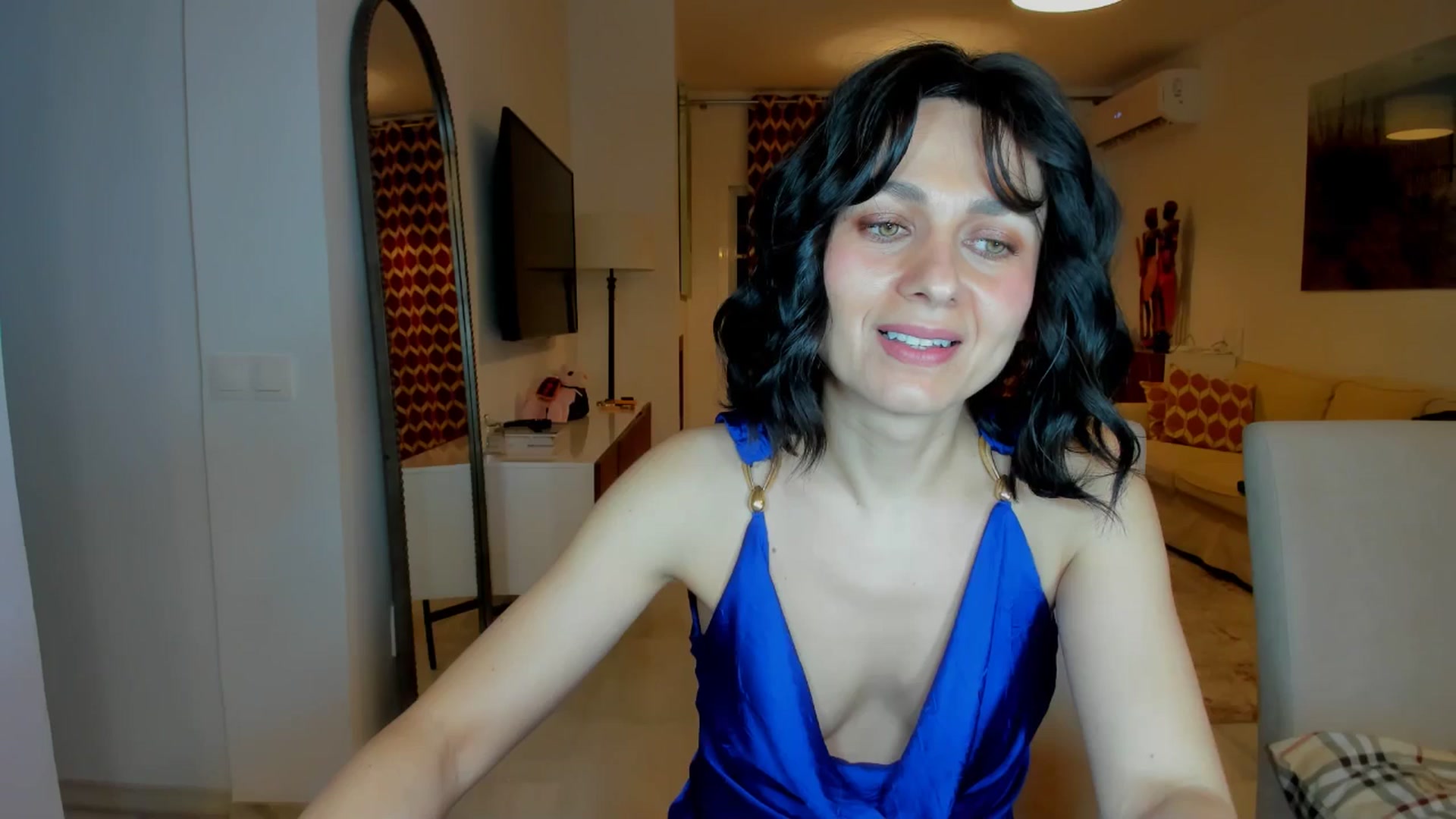 Gallery image thumbnail from KateMirage's myfreecams stream on, 02/04/2026, 24:03 image 19 of 20
