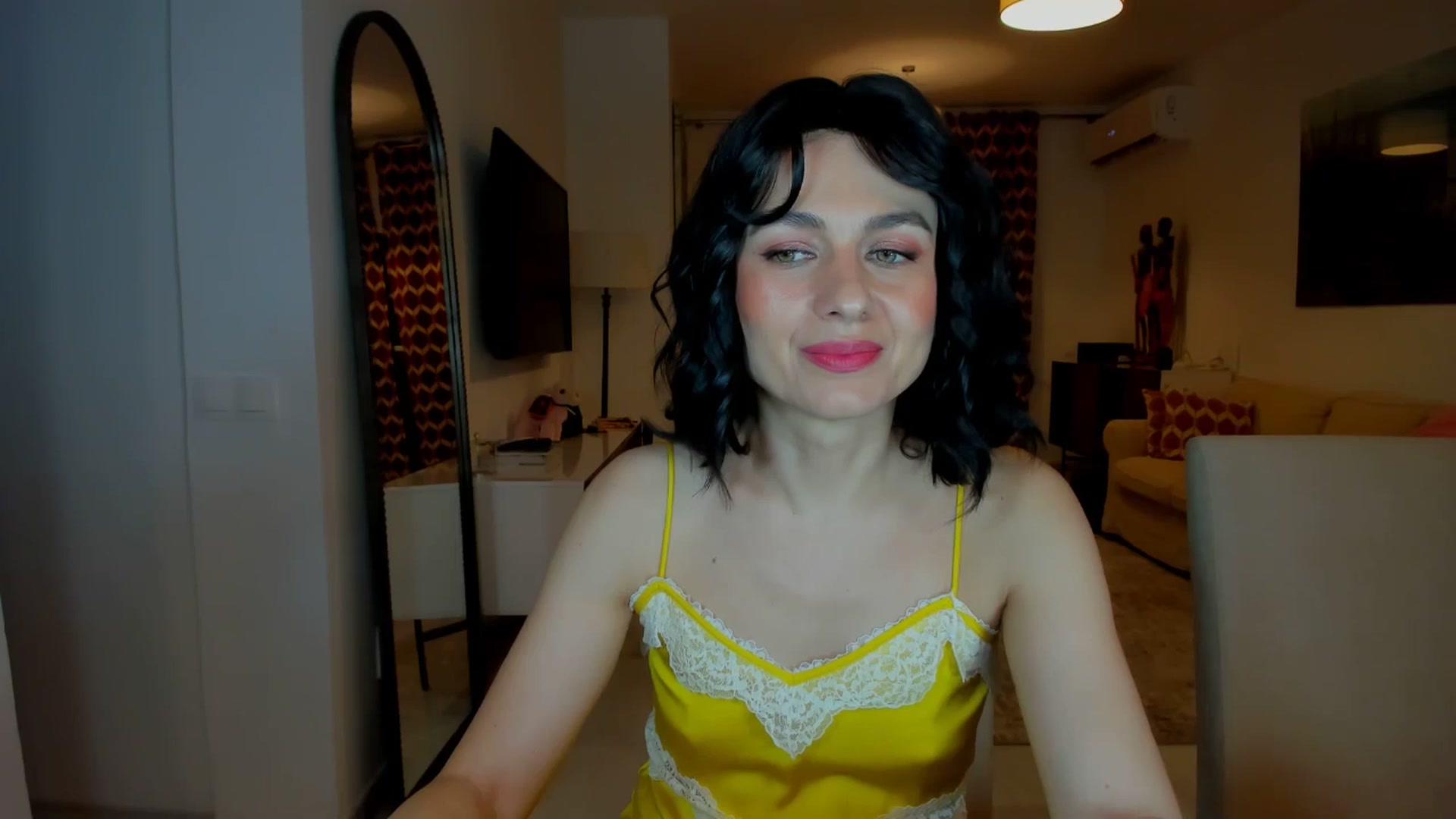 Gallery image thumbnail from KateMirage's myfreecams stream on, 02/05/2026, 21:50 image 17 of 20