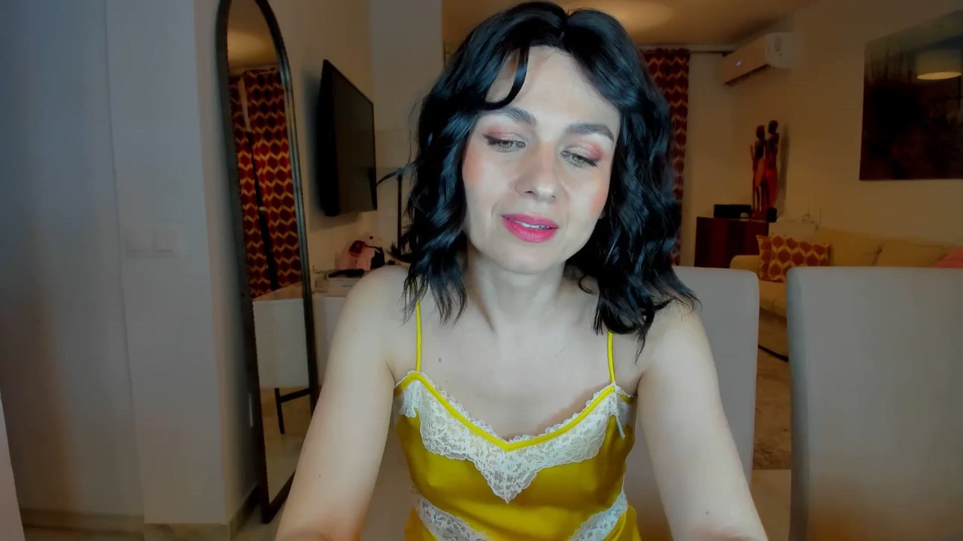 Gallery image thumbnail from KateMirage's myfreecams stream on, 02/05/2026, 23:51 image 5 of 20