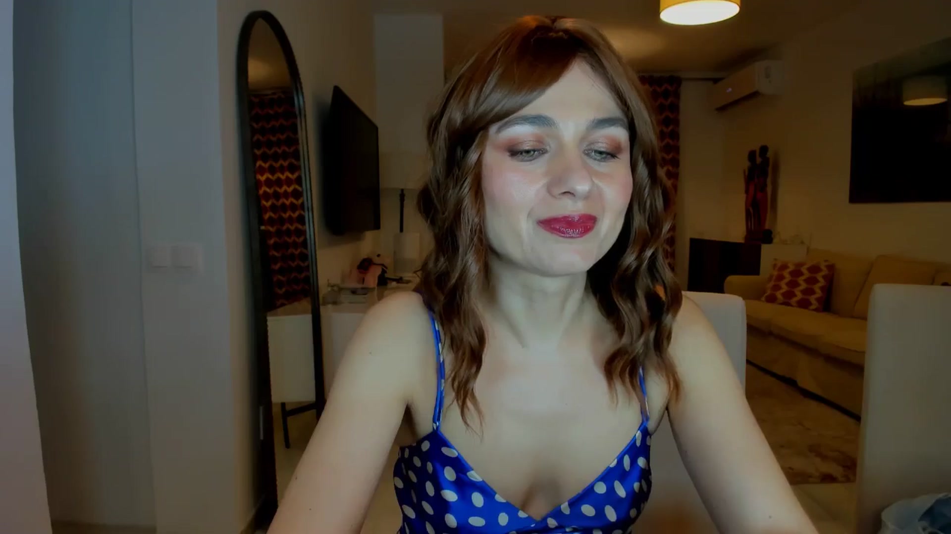 Gallery image thumbnail from KateMirage's myfreecams stream on, 02/18/2026, 20:14 image 14 of 20