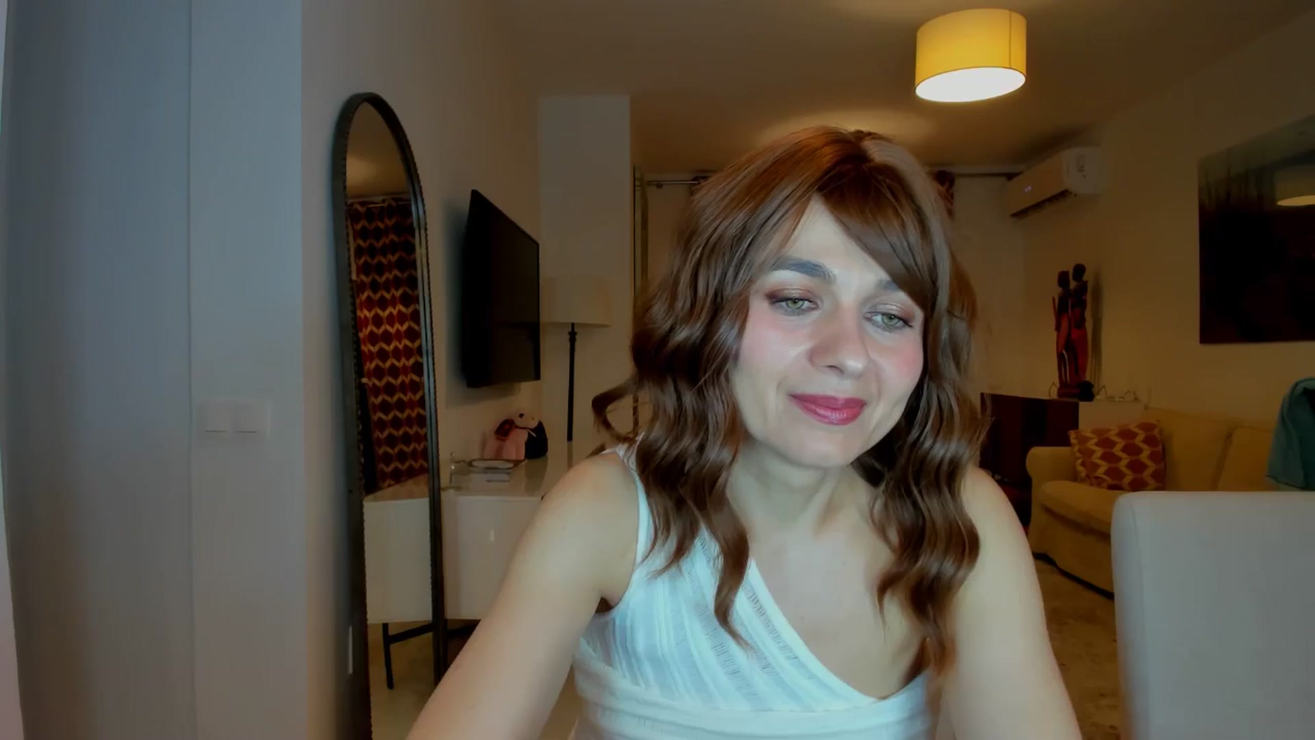 Gallery image thumbnail from KateMirage's myfreecams stream on, 03/15/2026, 24:32 image 14 of 20
