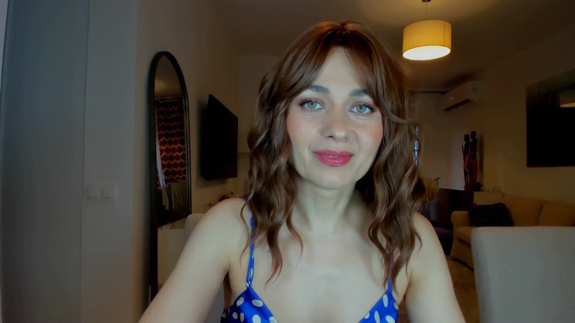 Gallery image thumbnail from KateMirage's myfreecams stream on, 04/13/2026, 18:35 image 17 of 20