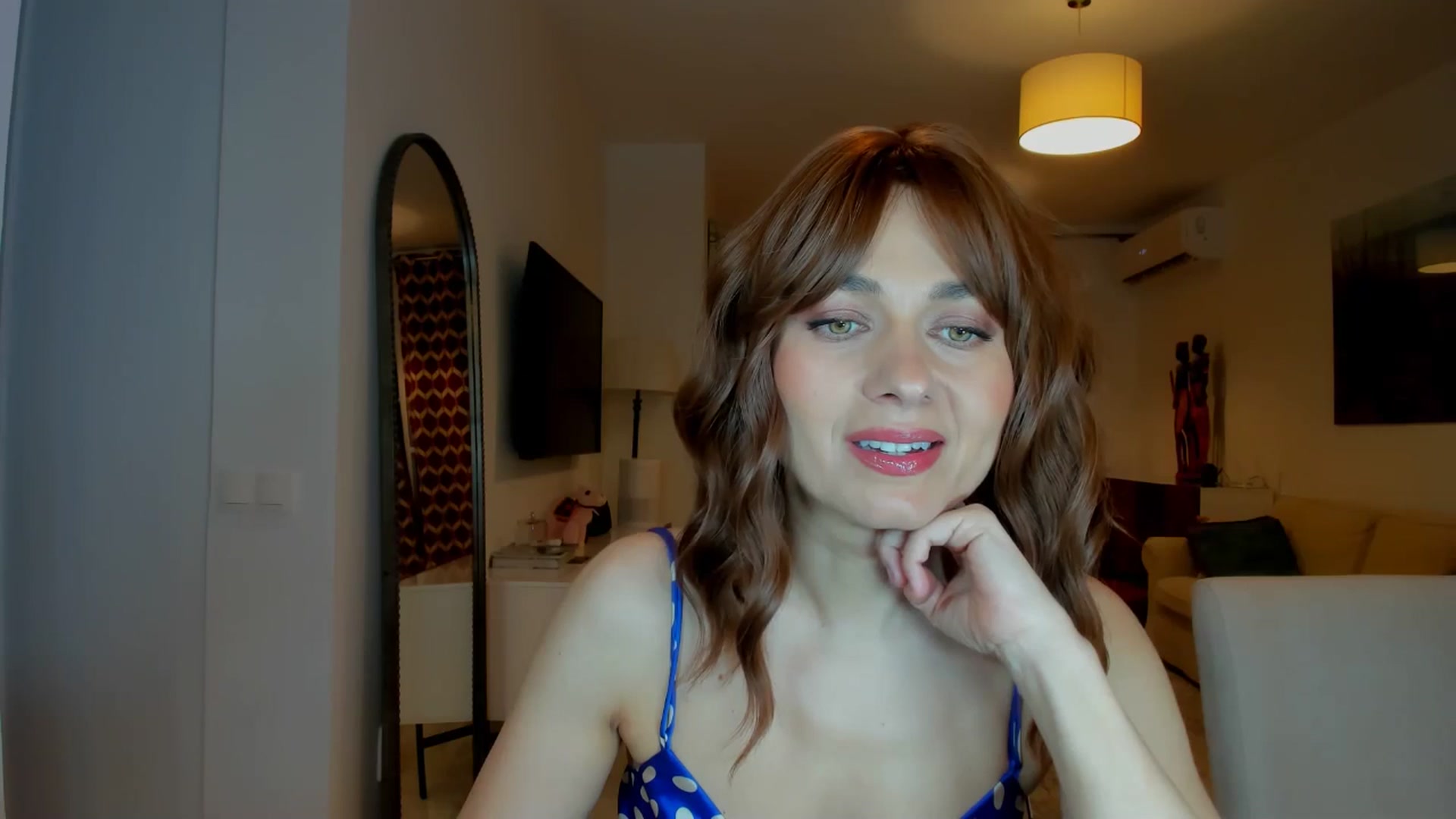 Gallery image thumbnail from KateMirage's myfreecams stream on, 04/13/2026, 22:12 image 12 of 20