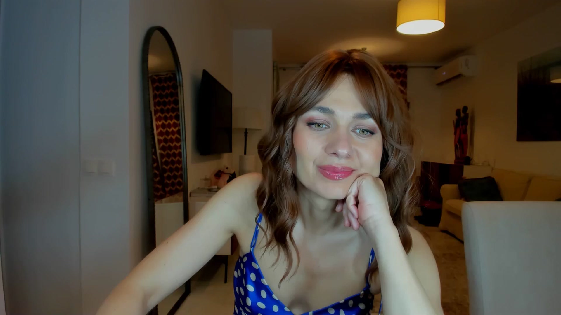 Gallery image thumbnail from KateMirage's myfreecams stream on, 04/13/2026, 23:21 image 6 of 20