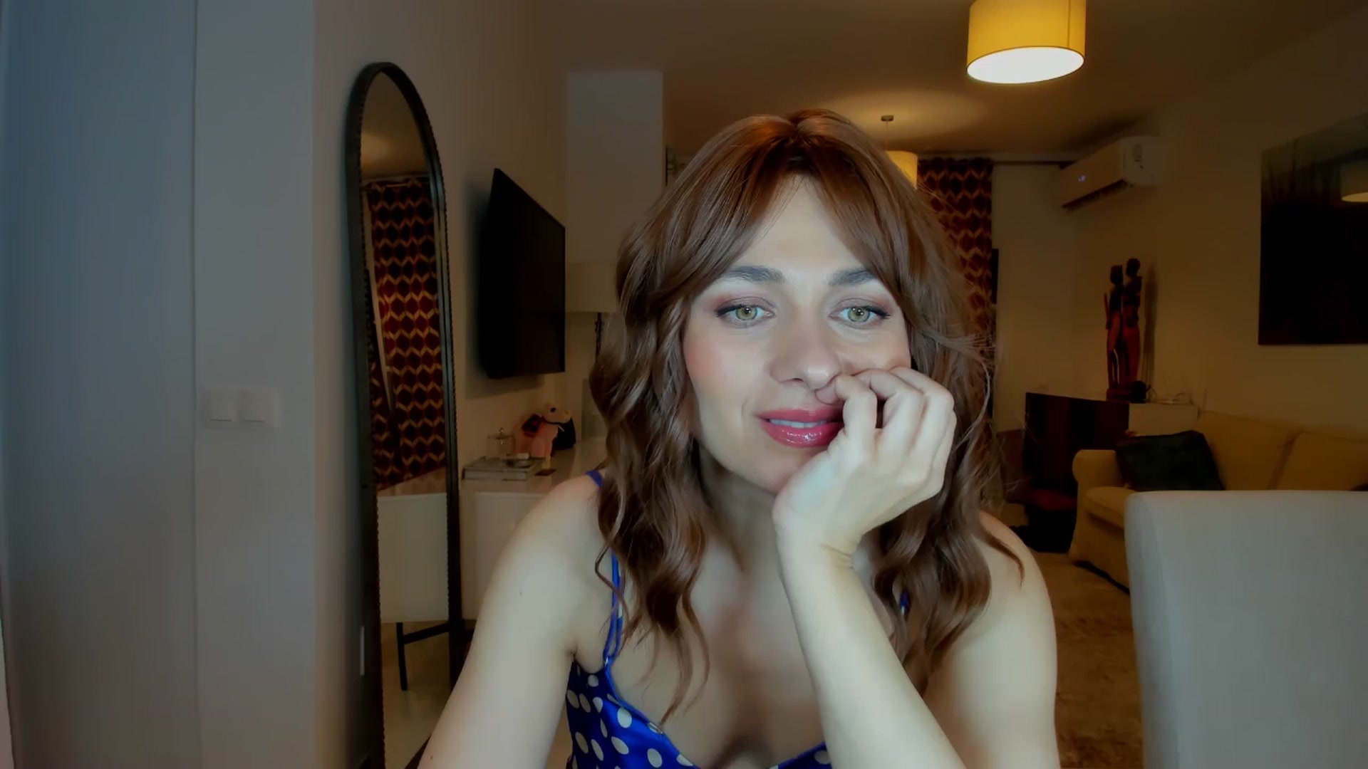 Gallery image thumbnail from KateMirage's myfreecams stream on, 04/13/2026, 23:21 image 9 of 20