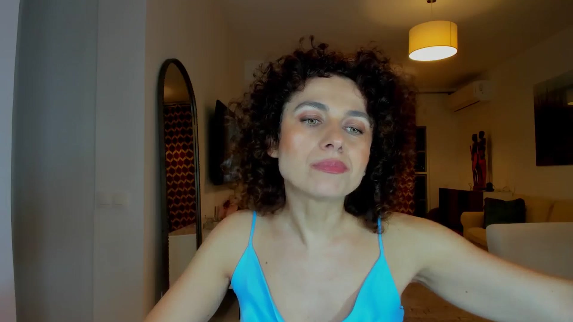 Gallery image thumbnail from KateMirage's myfreecams stream on, 04/25/2026, 20:44 image 13 of 20