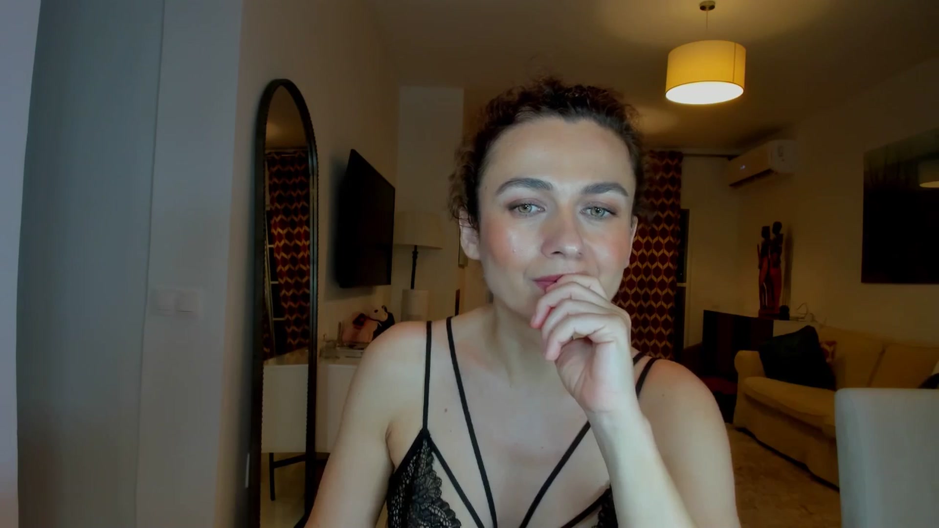 Gallery image thumbnail from KateMirage's myfreecams stream on, 04/28/2026, 23:02 image 11 of 20