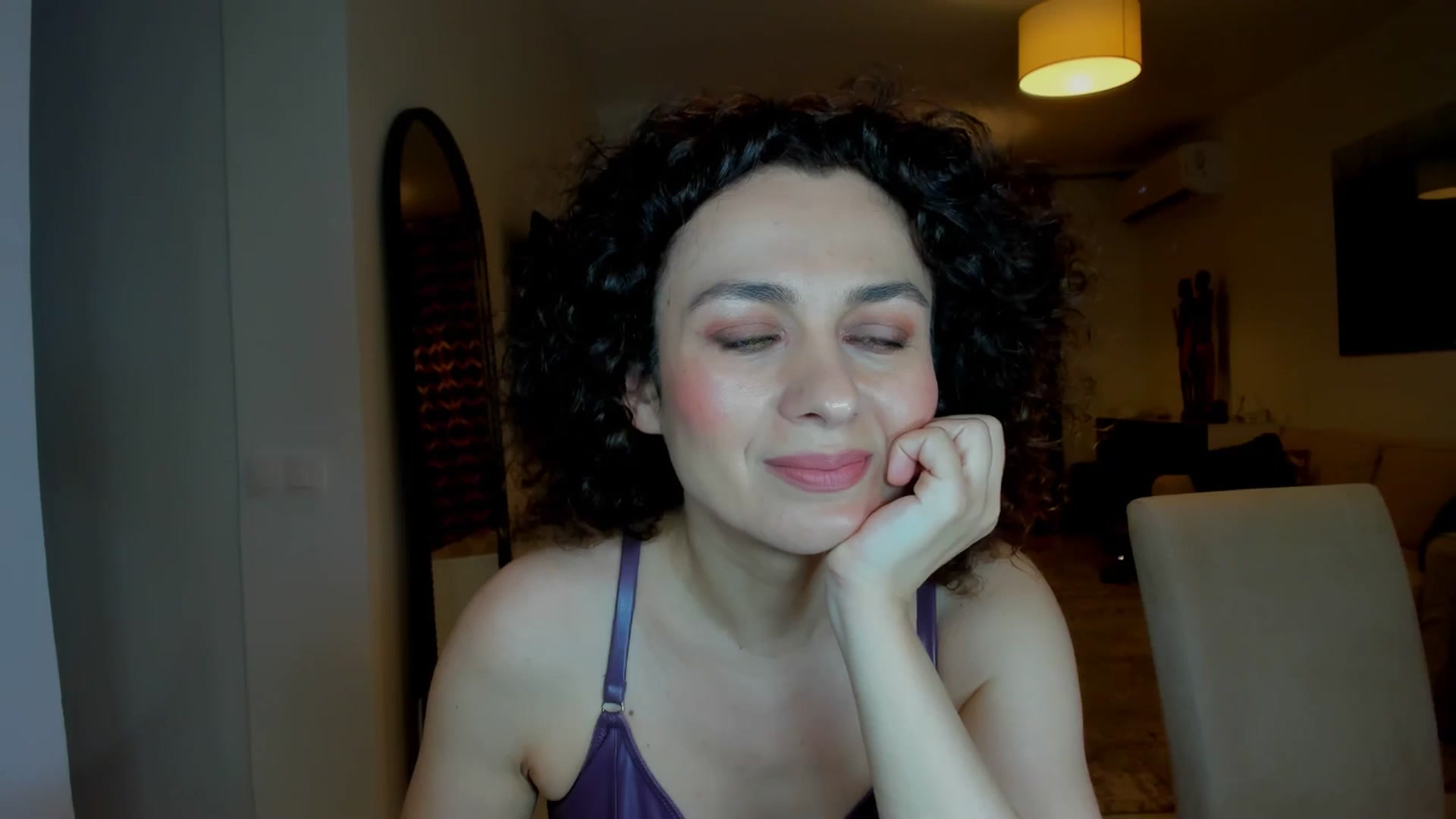 Gallery image thumbnail from KateMirage's myfreecams stream on, 05/05/2026, 23:58 image 15 of 20