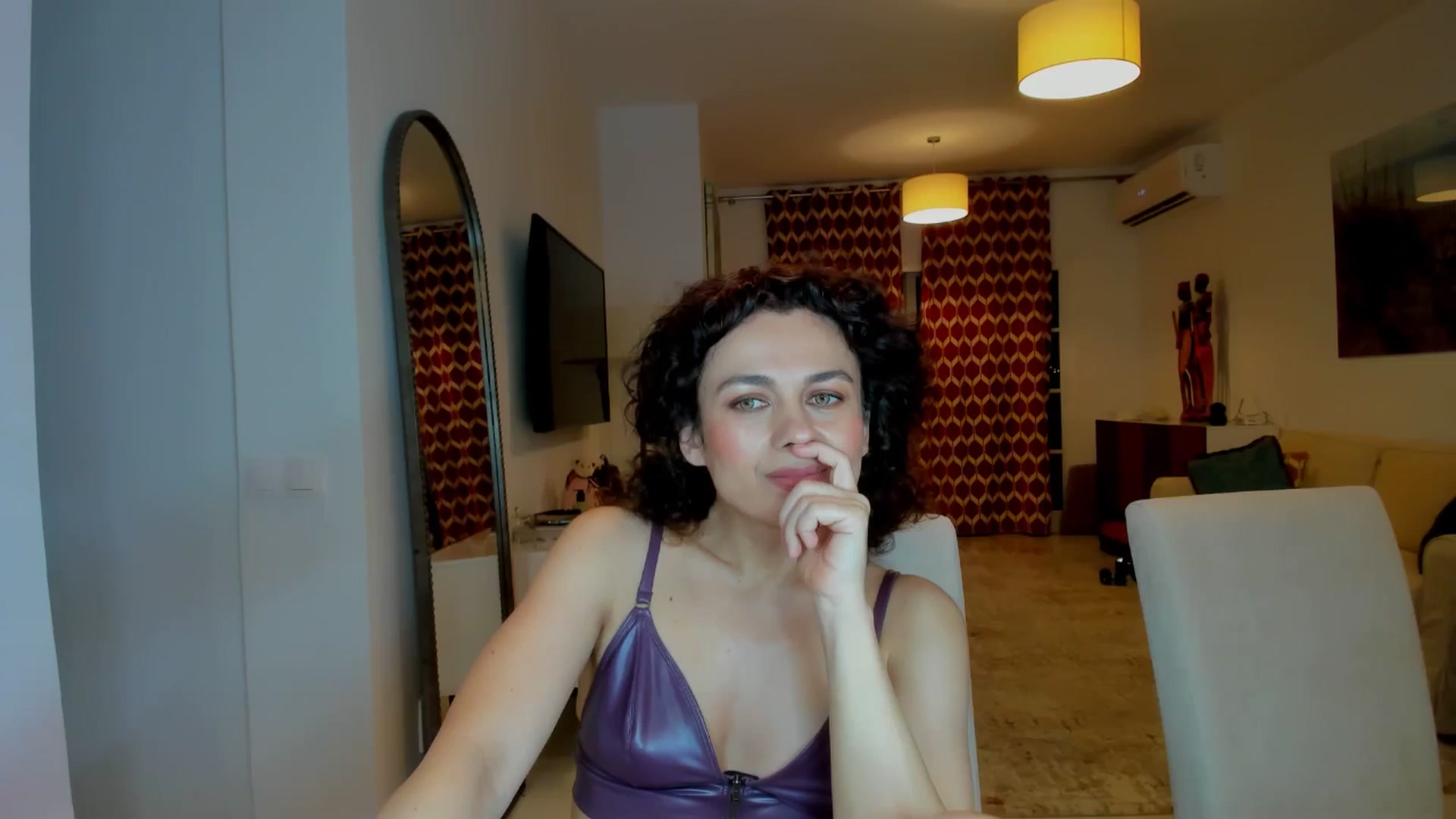 Gallery image thumbnail from KateMirage's myfreecams stream on, 05/05/2026, 23:58 image 17 of 20