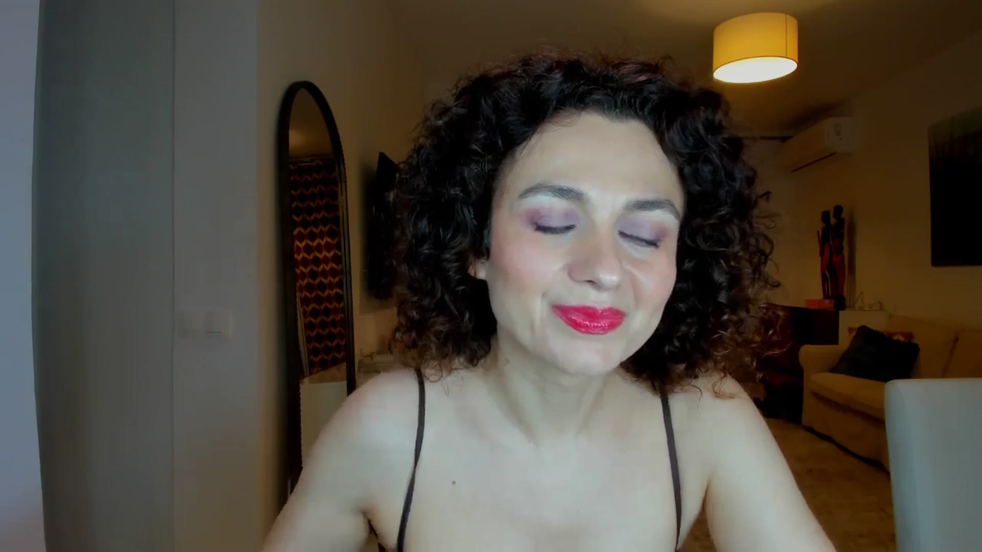 Gallery image thumbnail from KateMirage's myfreecams stream on, 05/08/2026, 20:32 image 3 of 20