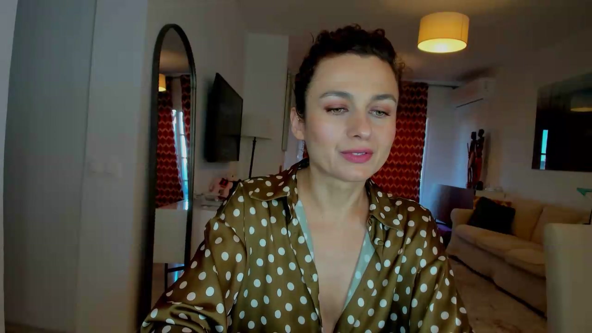 Gallery image thumbnail from KateMirage's myfreecams stream on, 05/21/2026, 17:52 image 17 of 20