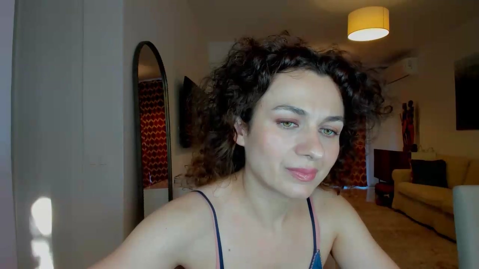 Gallery image thumbnail from KateMirage's myfreecams stream on, 05/28/2026, 18:37 image 15 of 20