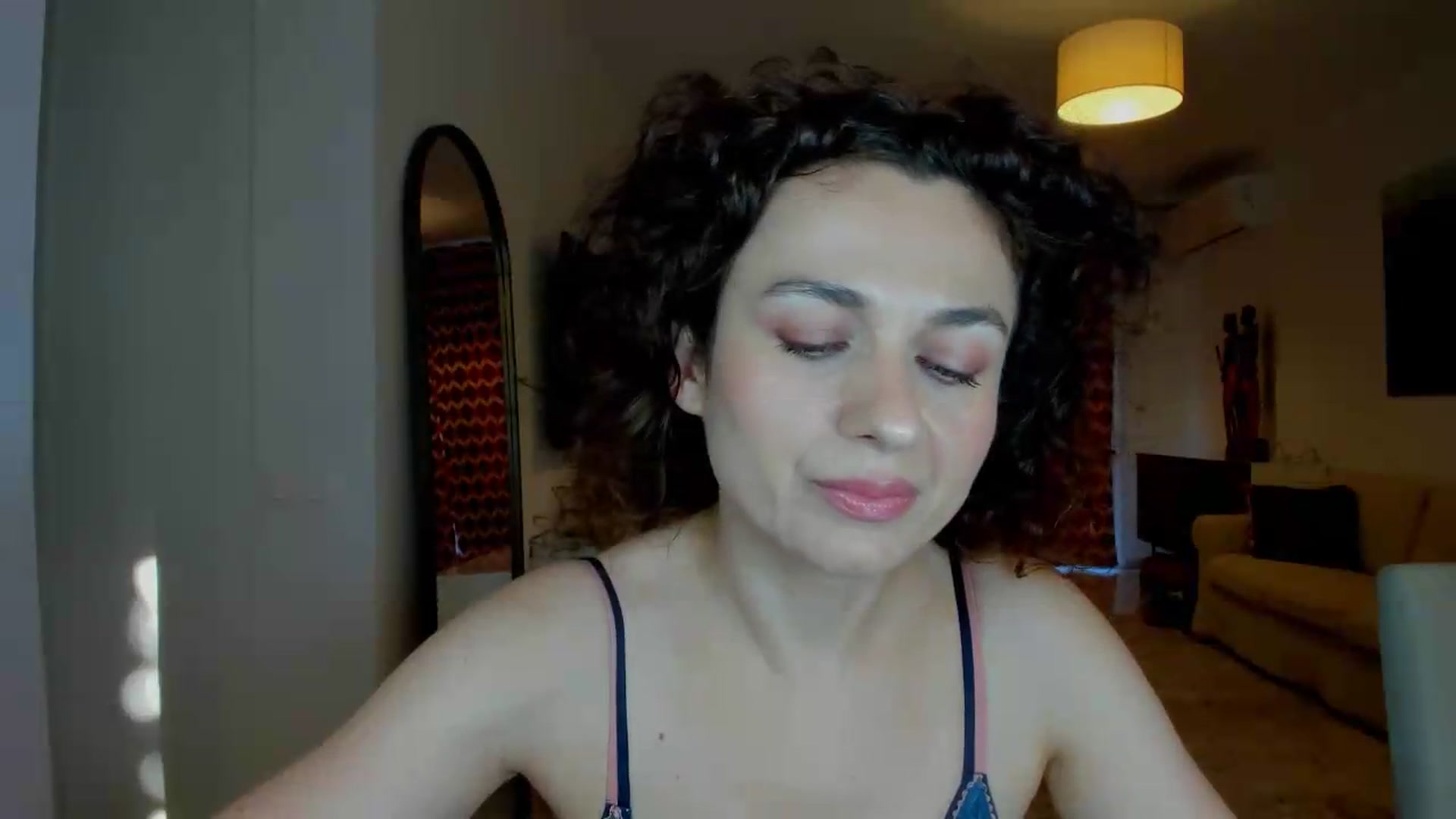 Gallery image thumbnail from KateMirage's myfreecams stream on, 05/28/2026, 18:37 image 19 of 20
