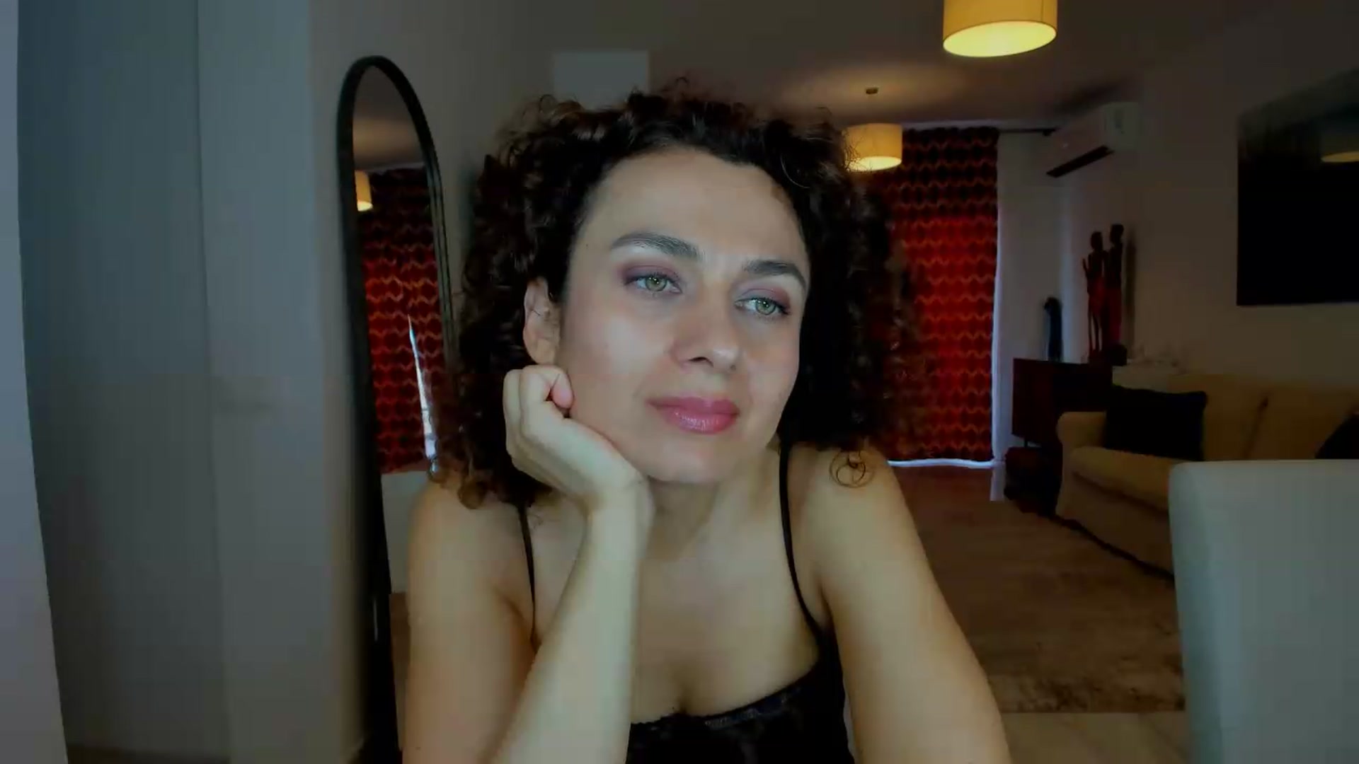 Gallery image thumbnail from KateMirage's myfreecams stream on, 08/01/2026, 16:46 image 11 of 20