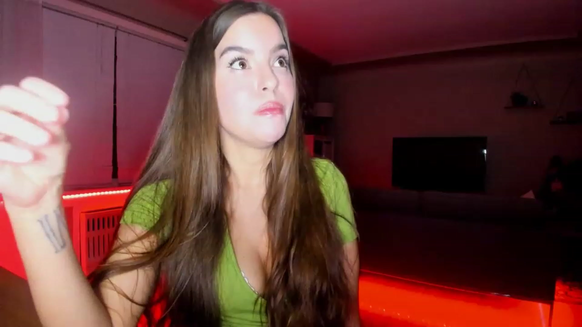Gallery image thumbnail from KateNova's myfreecams stream on, 12/29/2022, 09:30 image 6 of 20