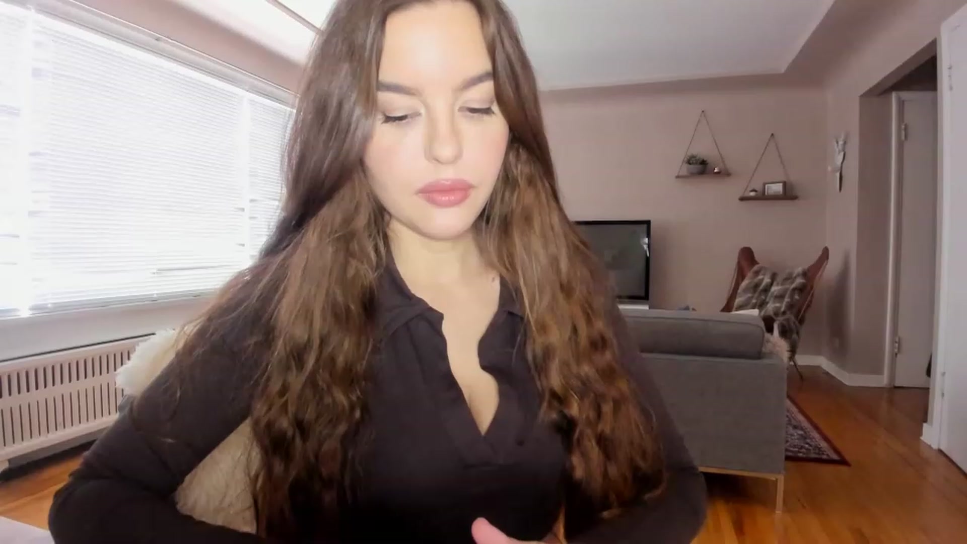 Gallery image thumbnail from KateNova's myfreecams stream on, 01/31/2023, 20:32 image 8 of 20