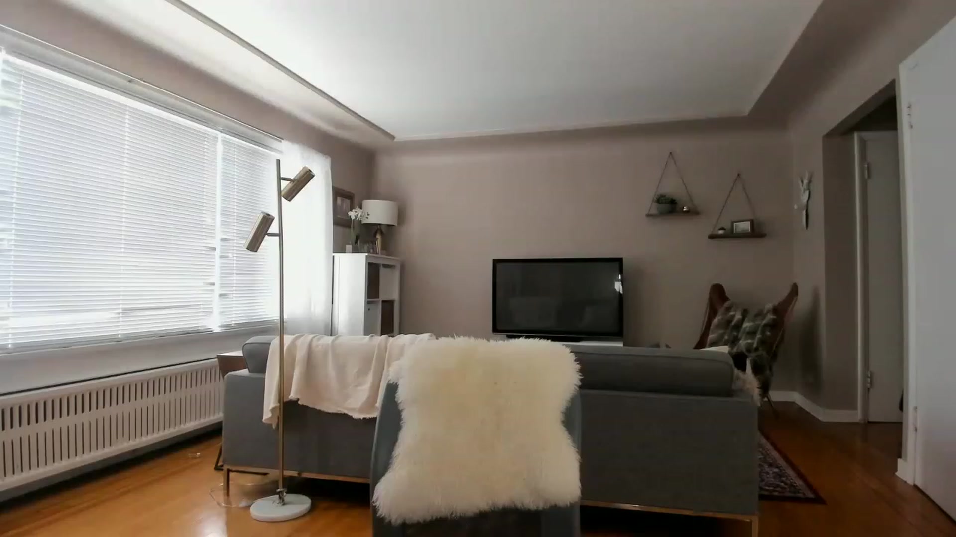 Gallery image thumbnail from KateNova's myfreecams stream on, 01/31/2023, 21:32 image 18 of 20