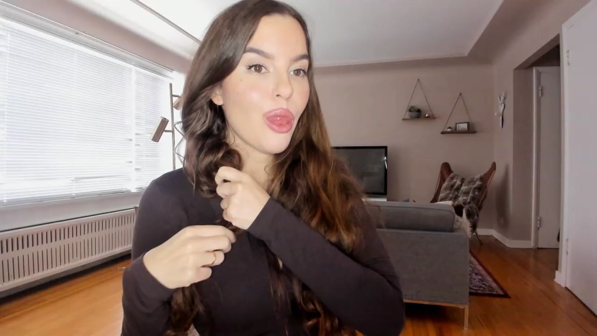 Gallery image thumbnail from KateNova's myfreecams stream on, 01/31/2023, 21:32 image 13 of 20