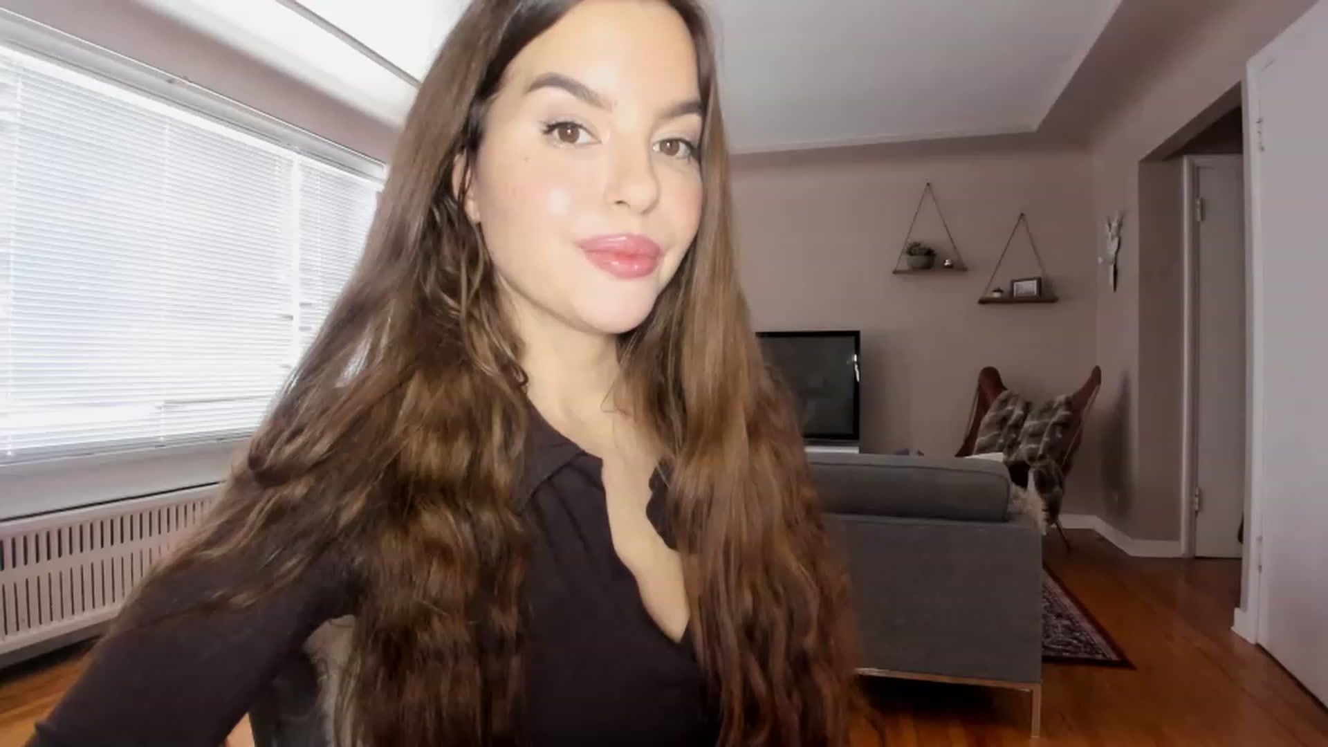 Gallery image thumbnail from KateNova's myfreecams stream on, 01/31/2023, 21:32 image 10 of 20