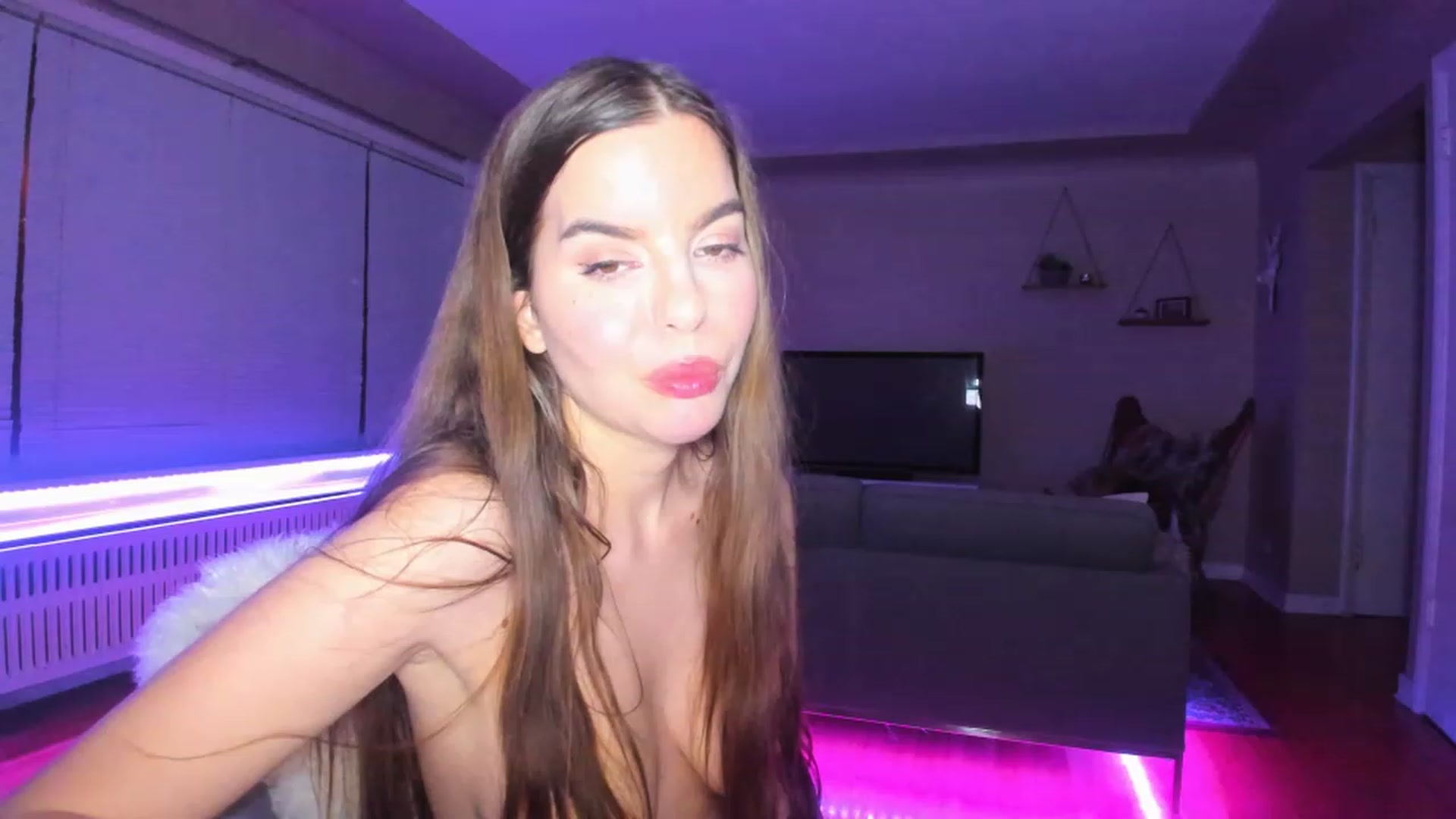 Gallery image thumbnail from KateNova's myfreecams stream on, 02/11/2023, 08:53 image 5 of 20