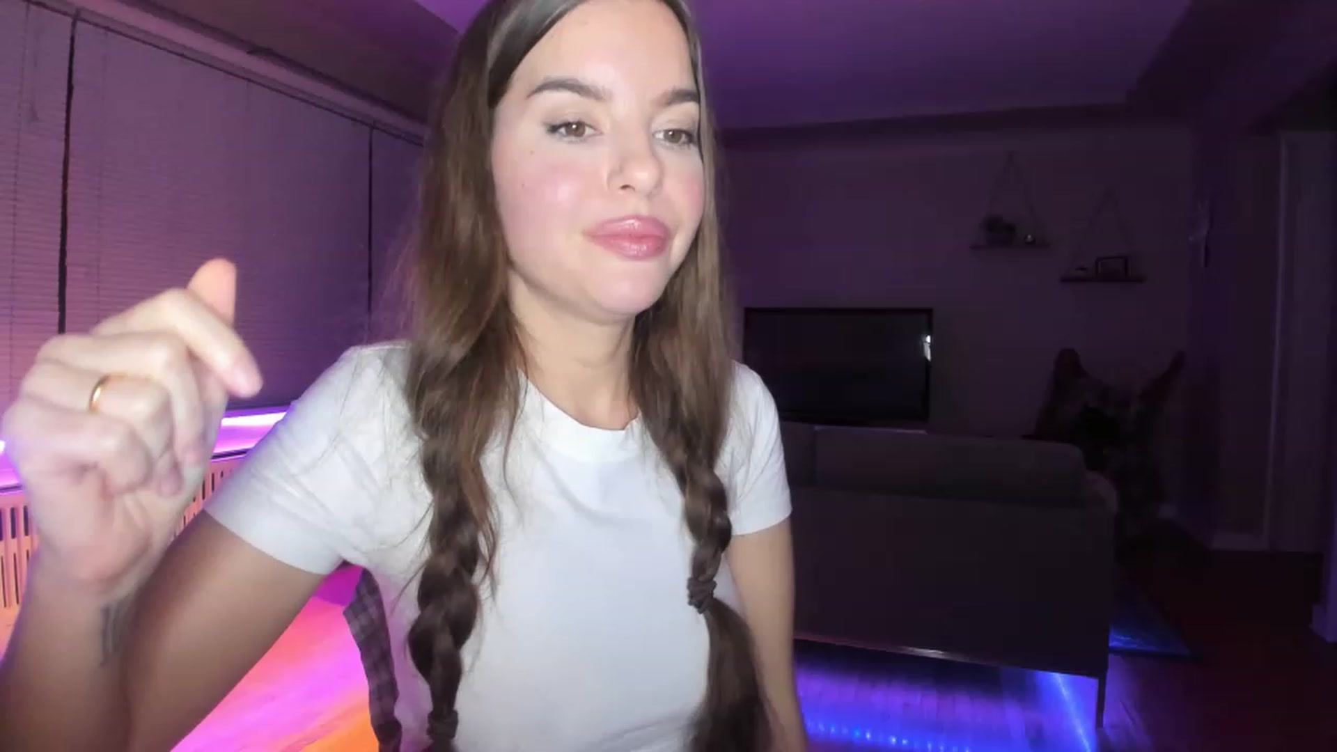 Gallery image thumbnail from KateNova's myfreecams stream on, 02/28/2023, 06:12 image 18 of 20