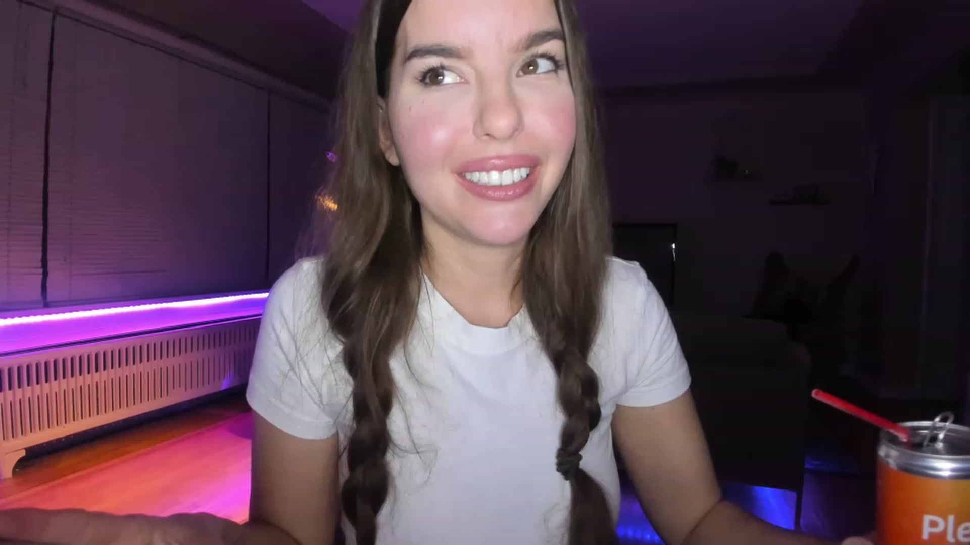 Gallery image thumbnail from KateNova's myfreecams stream on, 02/28/2023, 06:12 image 11 of 20