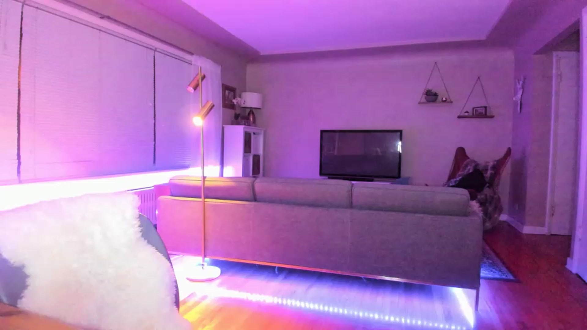 Gallery image thumbnail from KateNova's myfreecams stream on, 03/01/2023, 06:24 image 8 of 20