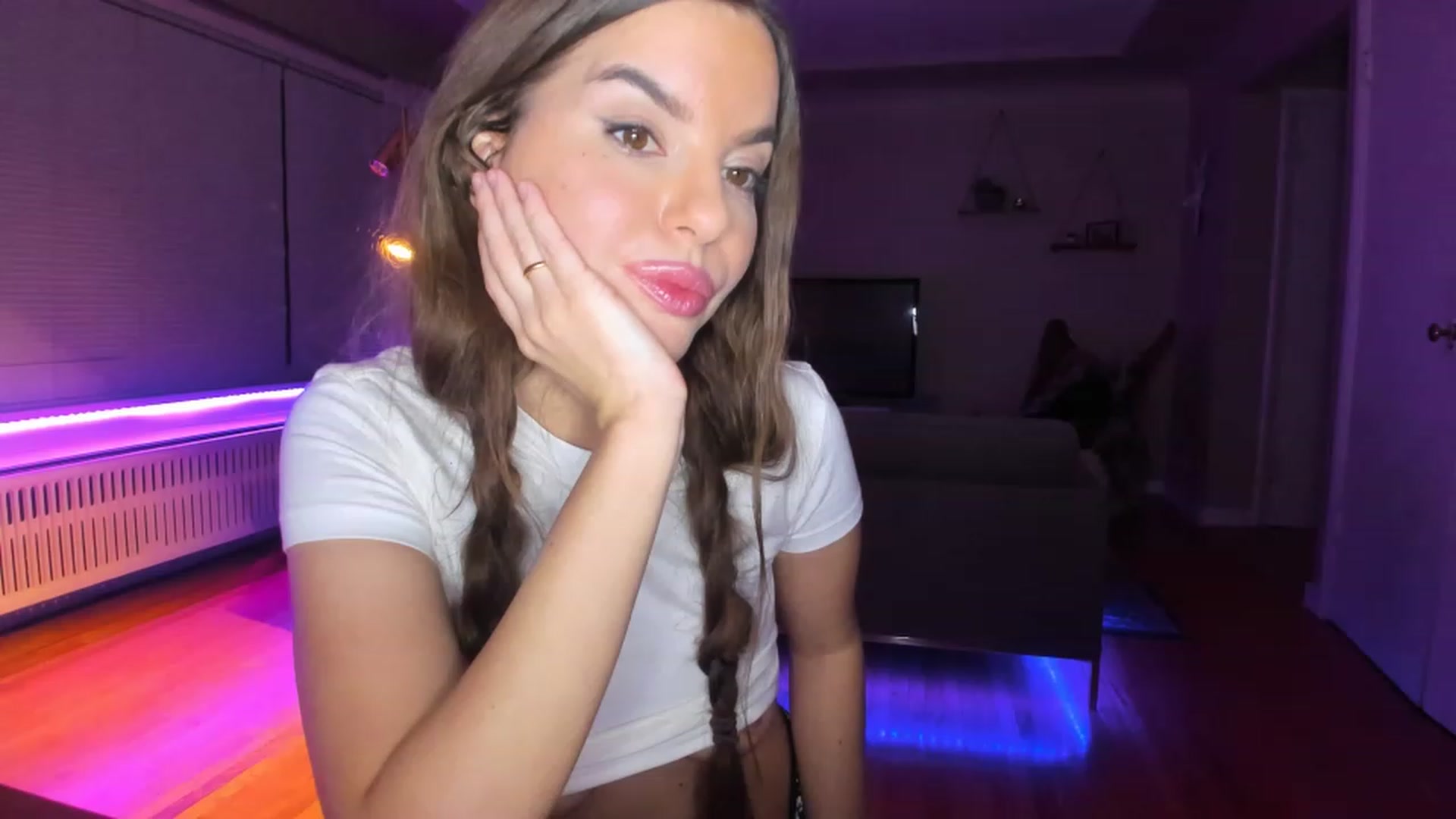 Gallery image thumbnail from KateNova's myfreecams stream on, 03/01/2023, 06:24 image 5 of 20