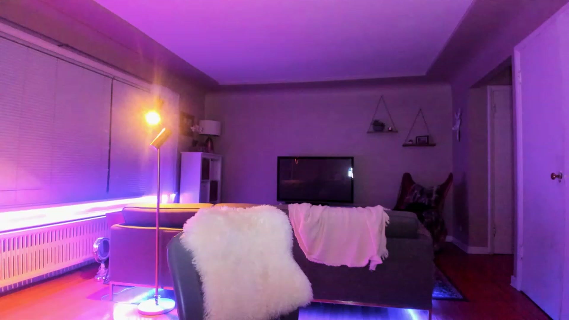 Gallery image thumbnail from KateNova's myfreecams stream on, 03/08/2023, 05:45 image 12 of 20