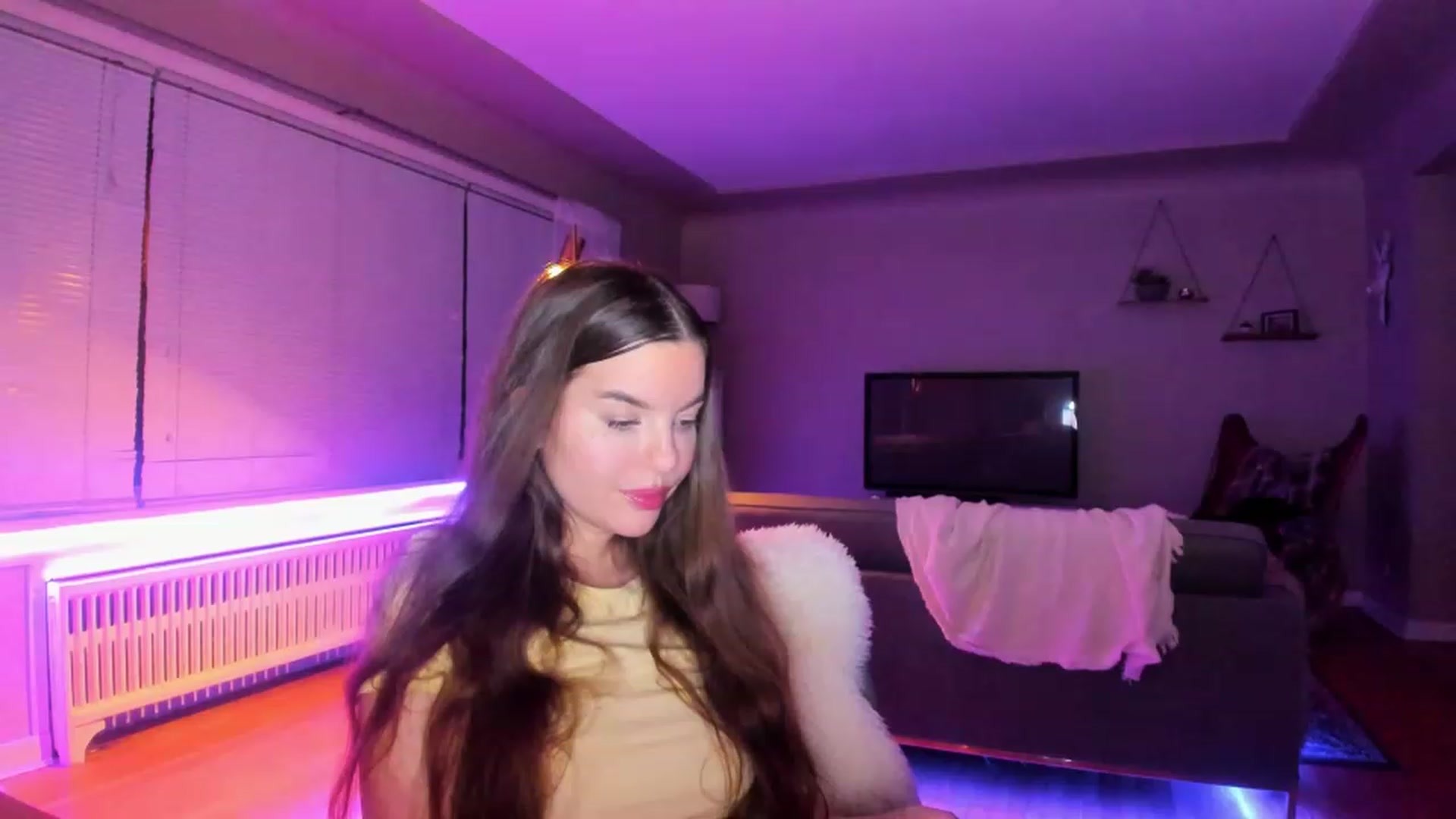 Gallery image thumbnail from KateNova's myfreecams stream on, 03/08/2023, 05:45 image 15 of 20