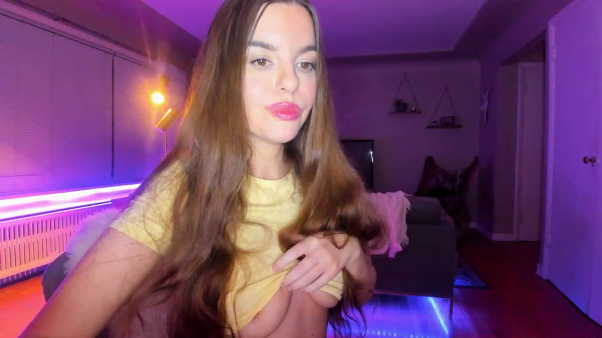 Gallery image thumbnail from KateNova's myfreecams stream on, 03/08/2023, 05:45 image 14 of 20