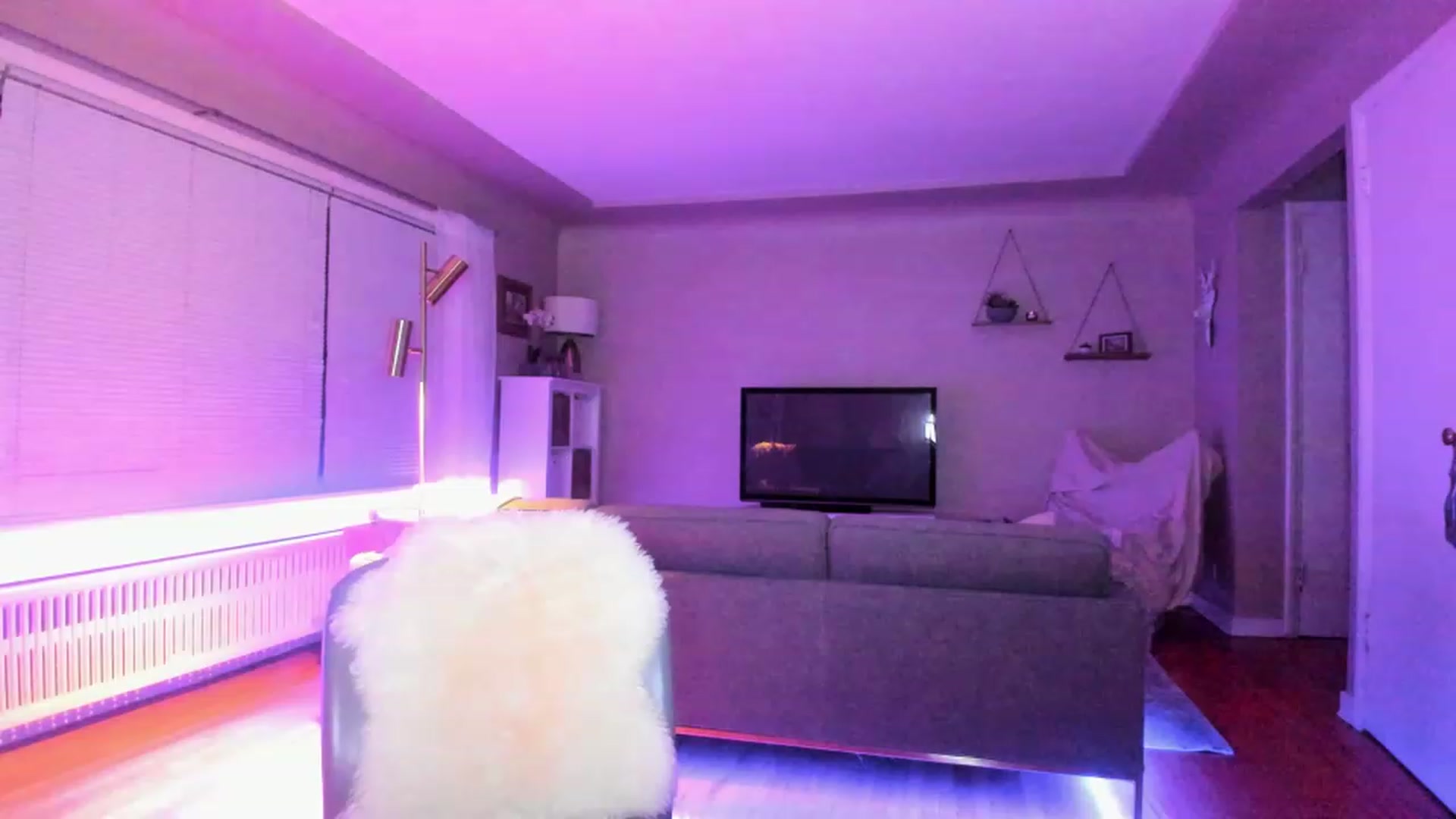 Gallery image thumbnail from KateNova's myfreecams stream on, 03/14/2023, 07:31 image 8 of 20