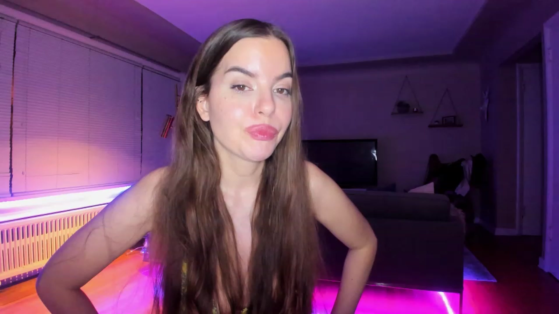 Gallery image thumbnail from KateNova's myfreecams stream on, 03/29/2023, 06:10 image 17 of 20