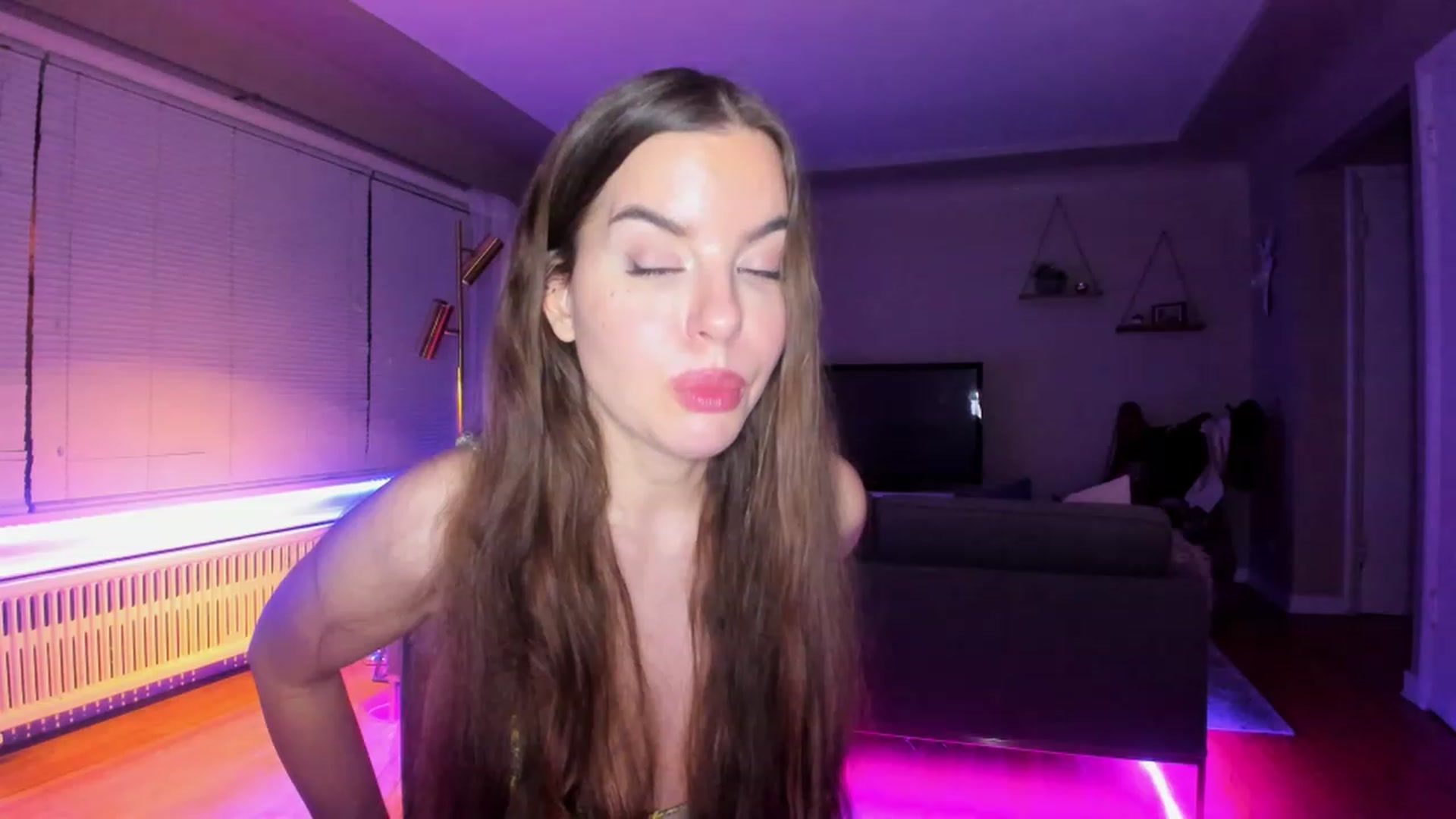 Gallery image thumbnail from KateNova's myfreecams stream on, 03/29/2023, 06:10 image 20 of 20