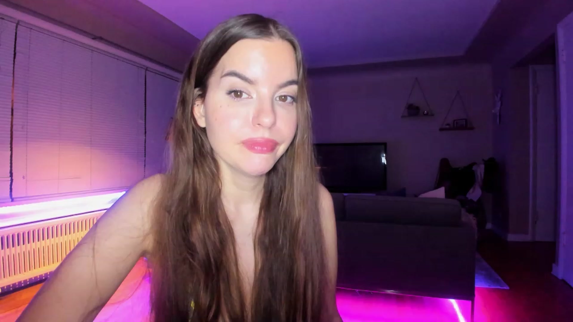 Gallery image thumbnail from KateNova's myfreecams stream on, 03/29/2023, 06:10 image 18 of 20