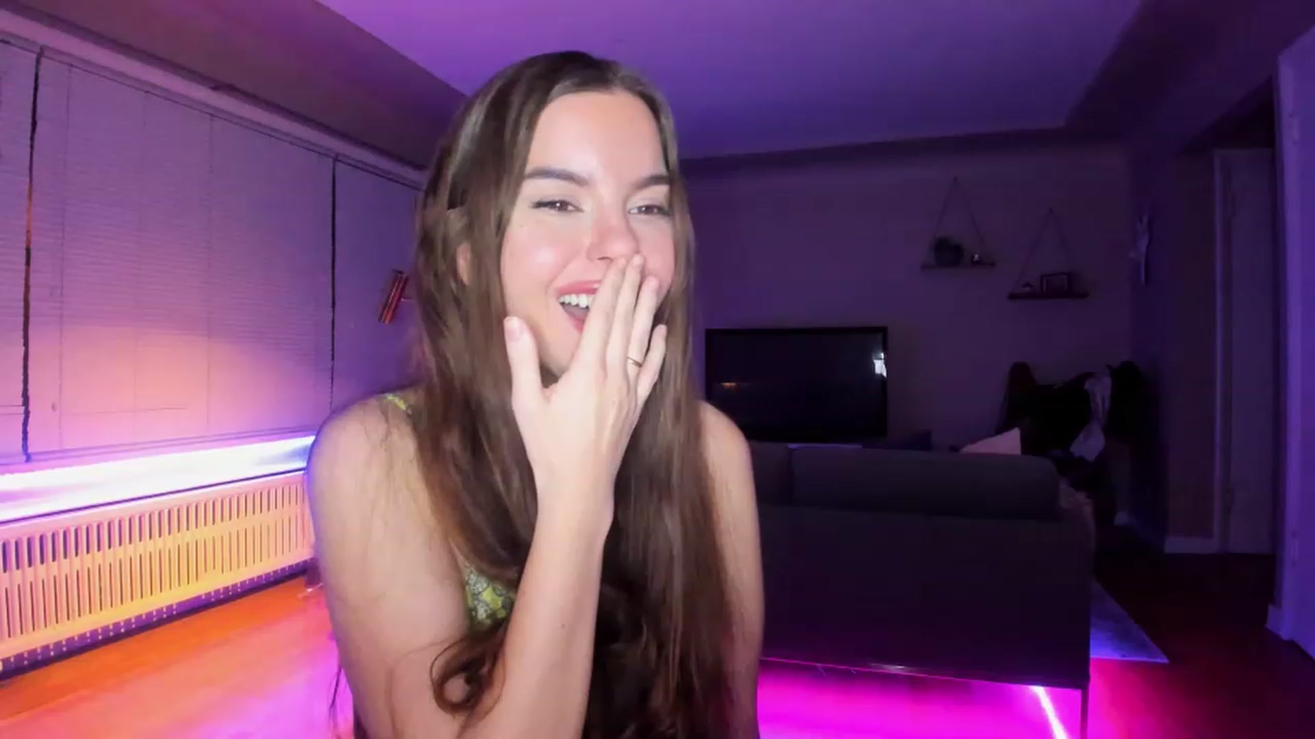 Gallery image thumbnail from KateNova's myfreecams stream on, 03/29/2023, 06:10 image 4 of 20