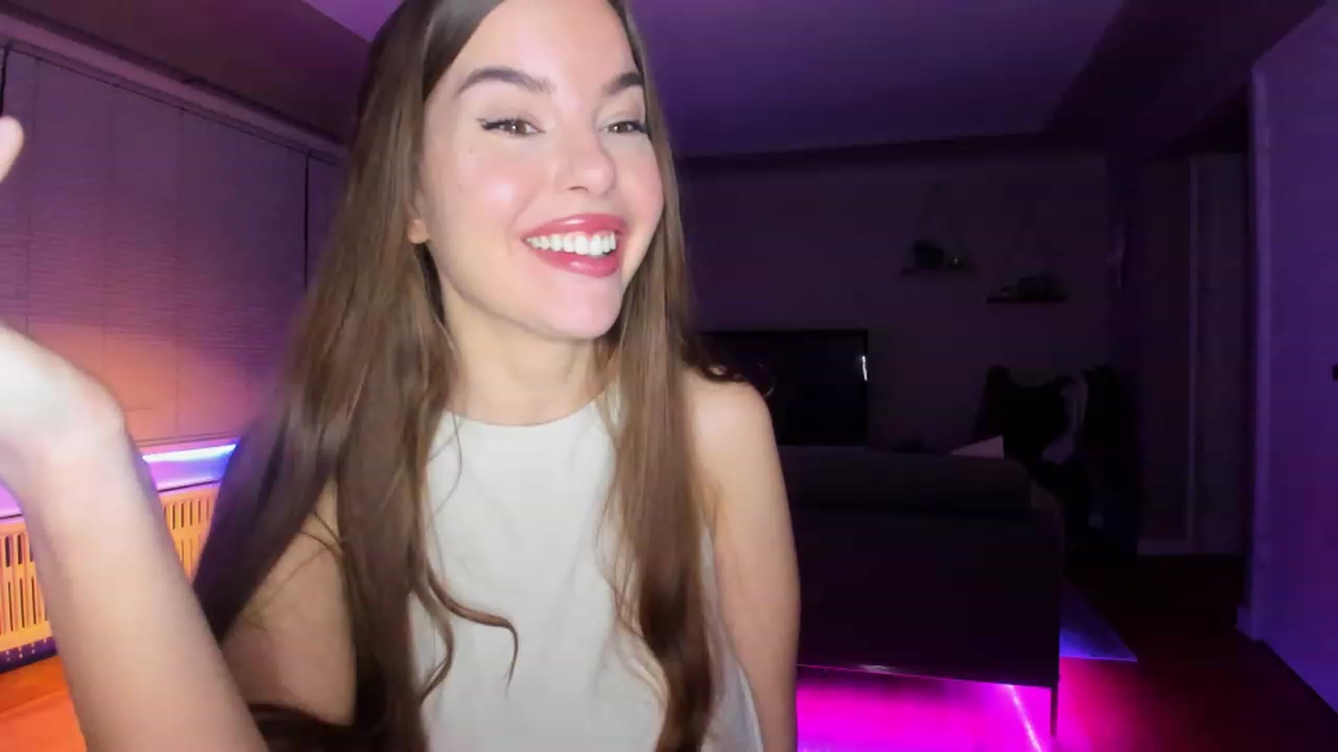 Gallery image thumbnail from KateNova's myfreecams stream on, 04/01/2023, 03:45 image 8 of 20