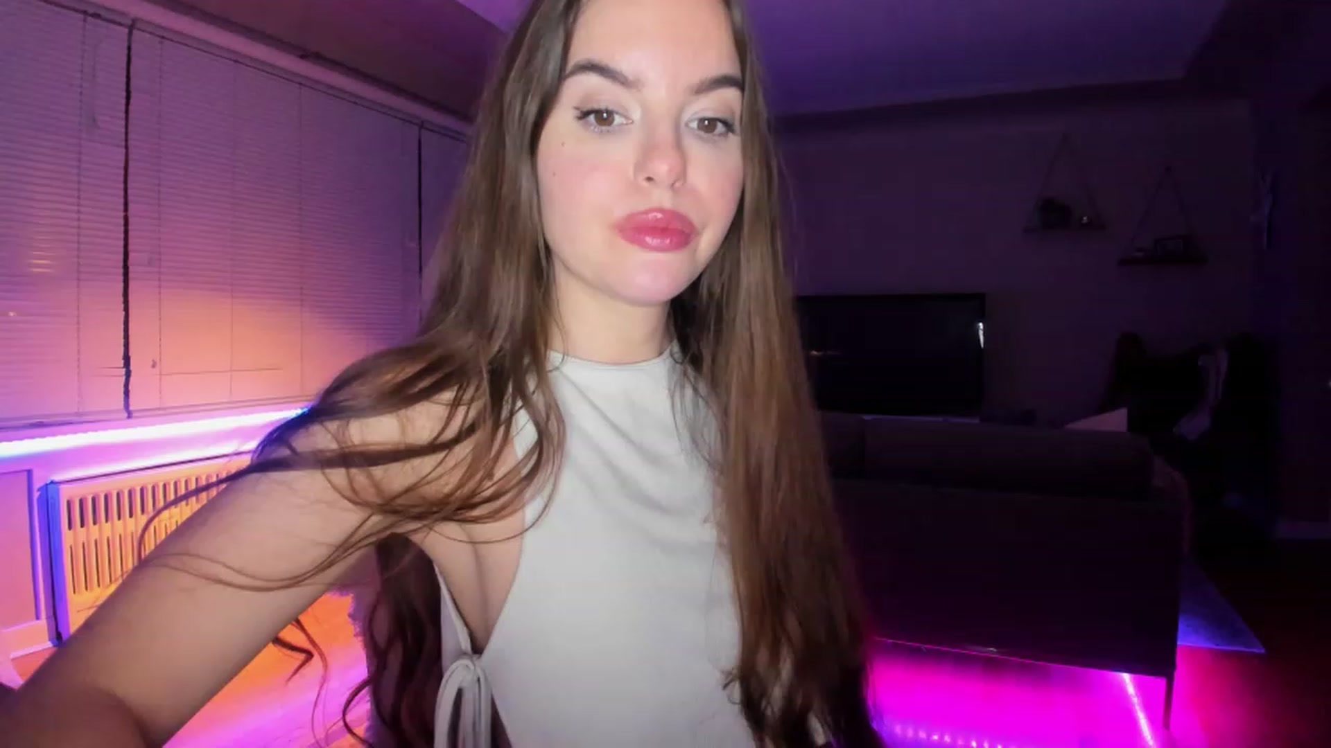 Gallery image thumbnail from KateNova's myfreecams stream on, 04/01/2023, 06:55 image 14 of 20