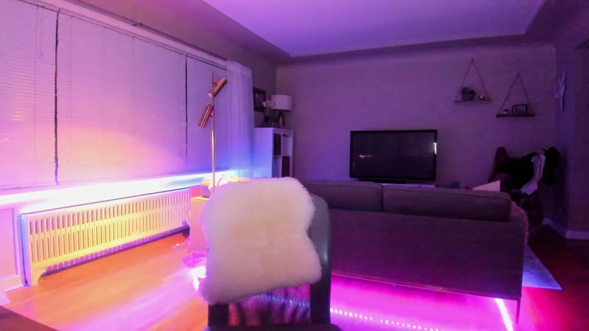 Gallery image thumbnail from KateNova's myfreecams stream on, 04/01/2023, 06:55 image 5 of 20