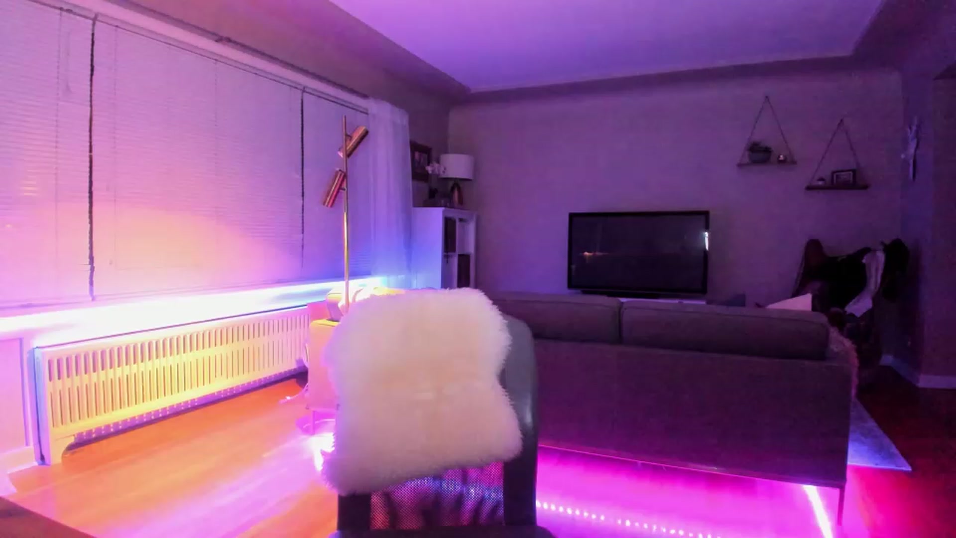 Gallery image thumbnail from KateNova's myfreecams stream on, 04/01/2023, 06:55 image 4 of 20